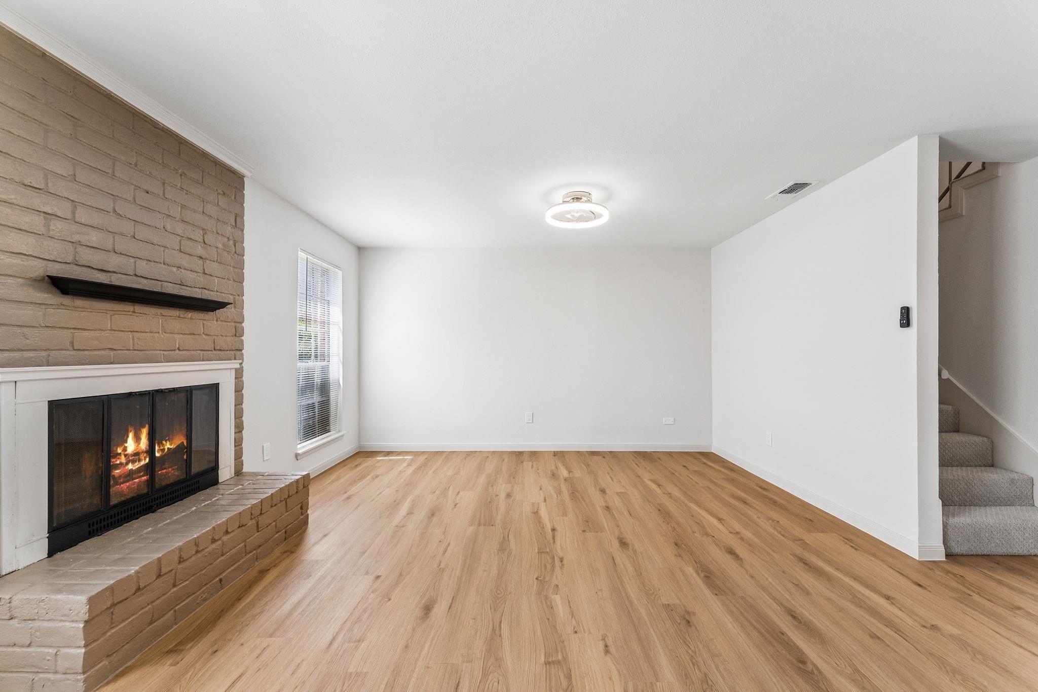 Belle Park Dr, Houston, TX 77072