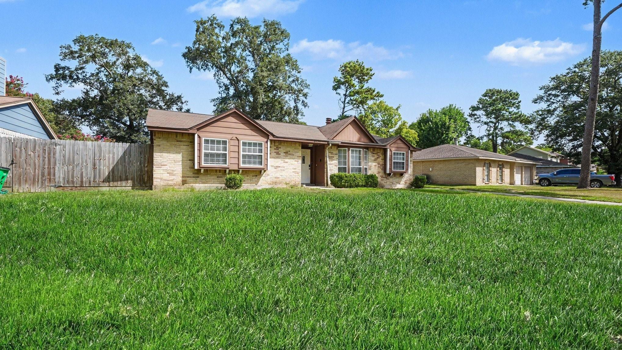Rosegate Dr, Spring, TX 77373