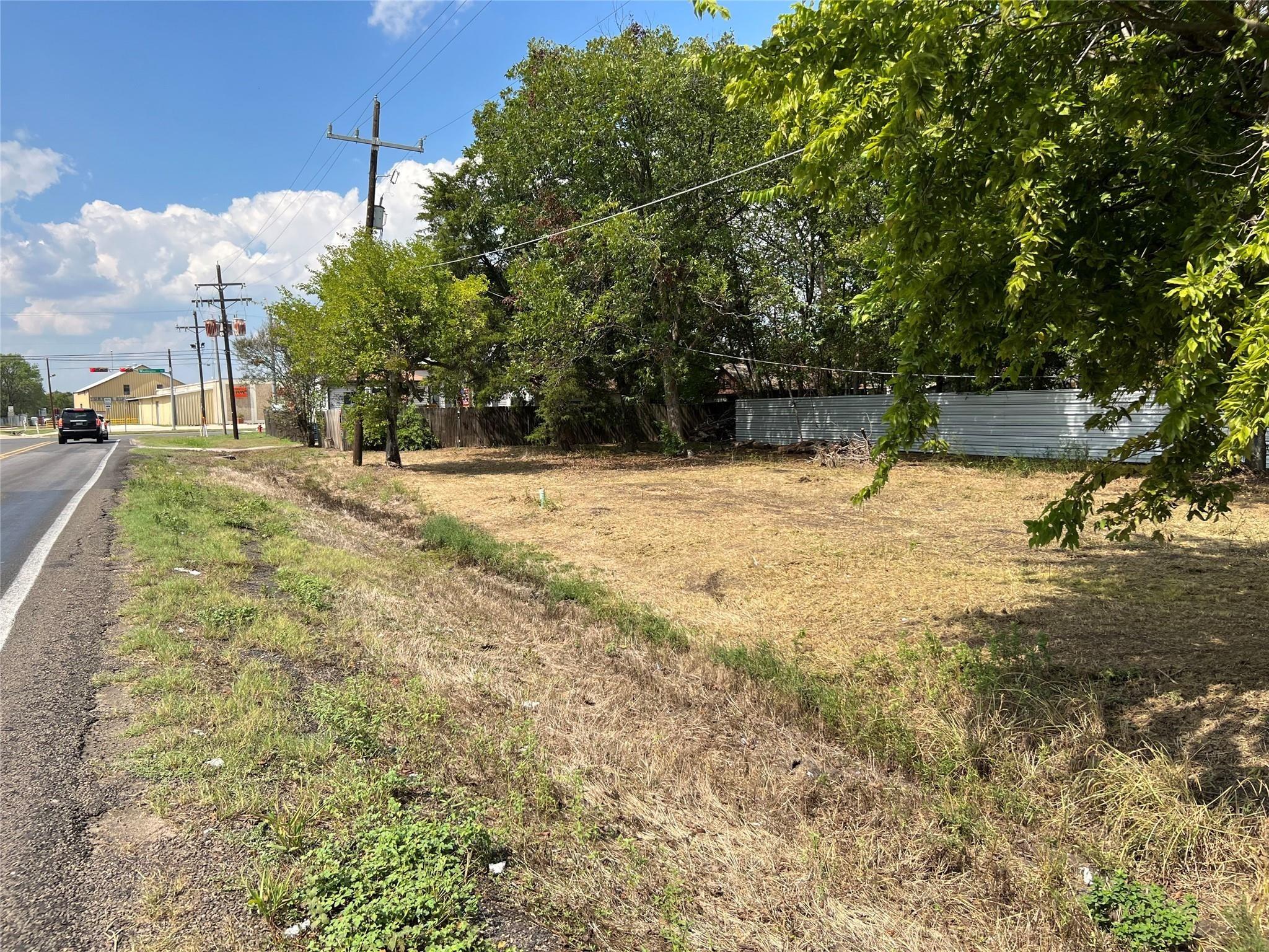 W Mcalpine St, Navasota, TX 77868