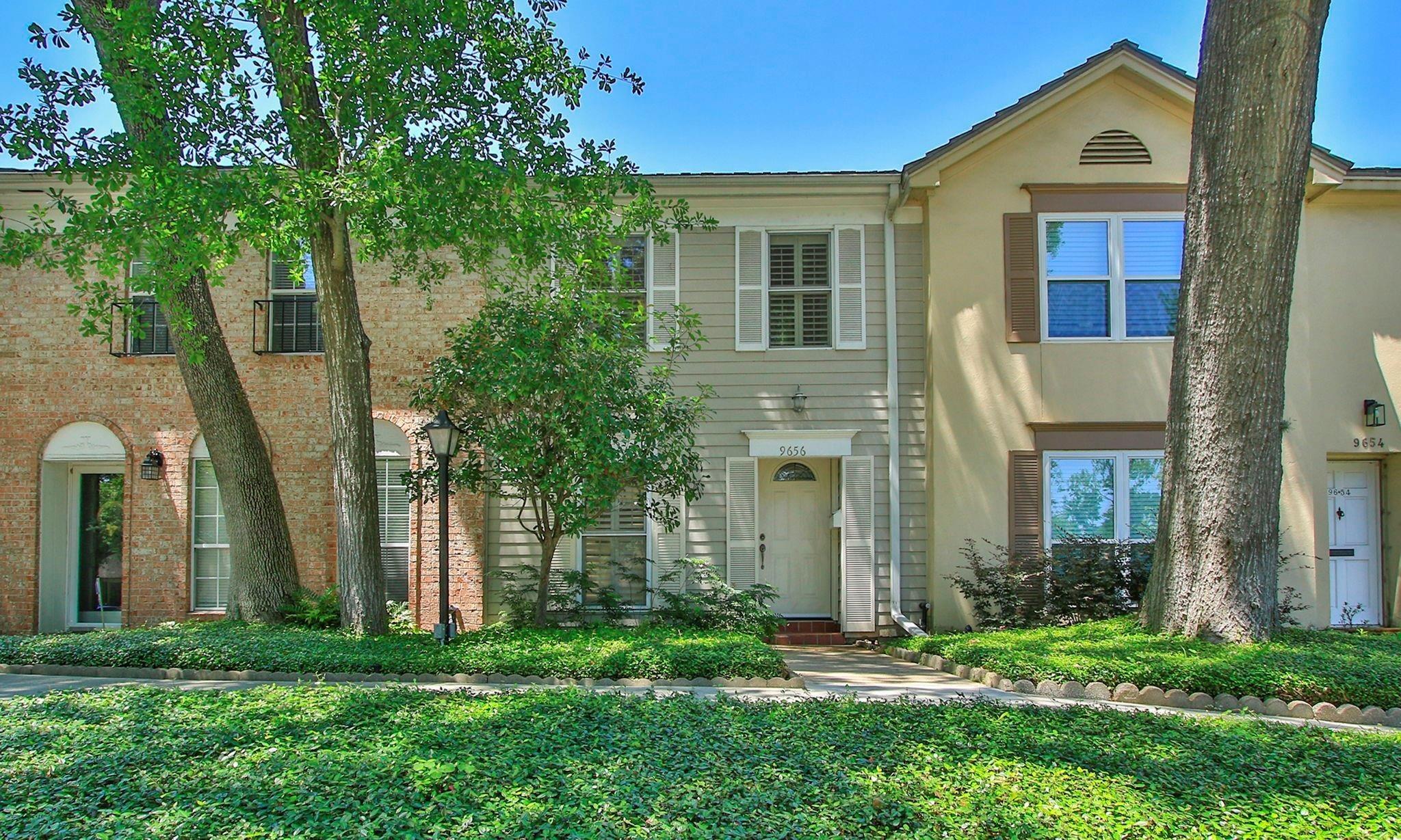 Westview Dr, Houston, TX 77055