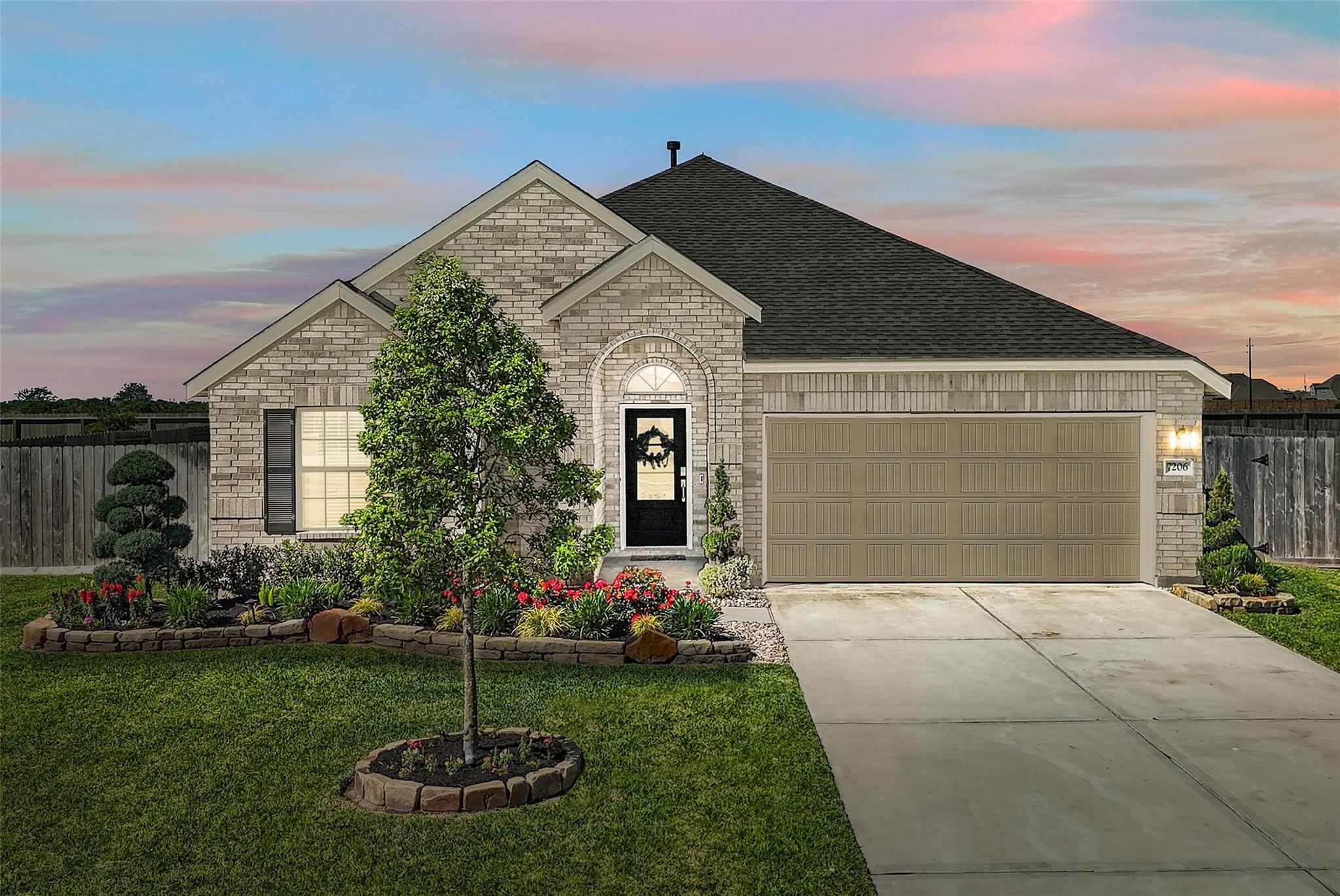 Oakmont Ave, Baytown, TX 77523