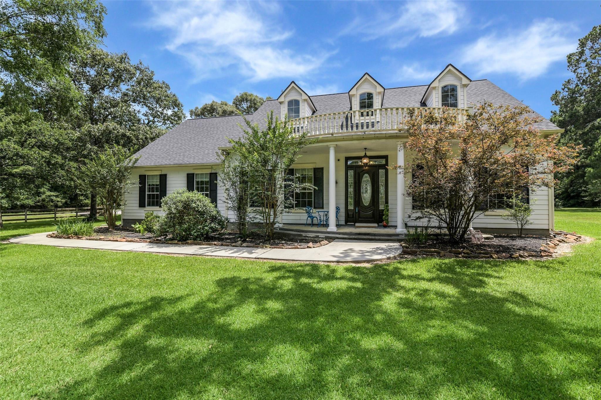 N Holly Oaks Cir, Magnolia, TX 77355