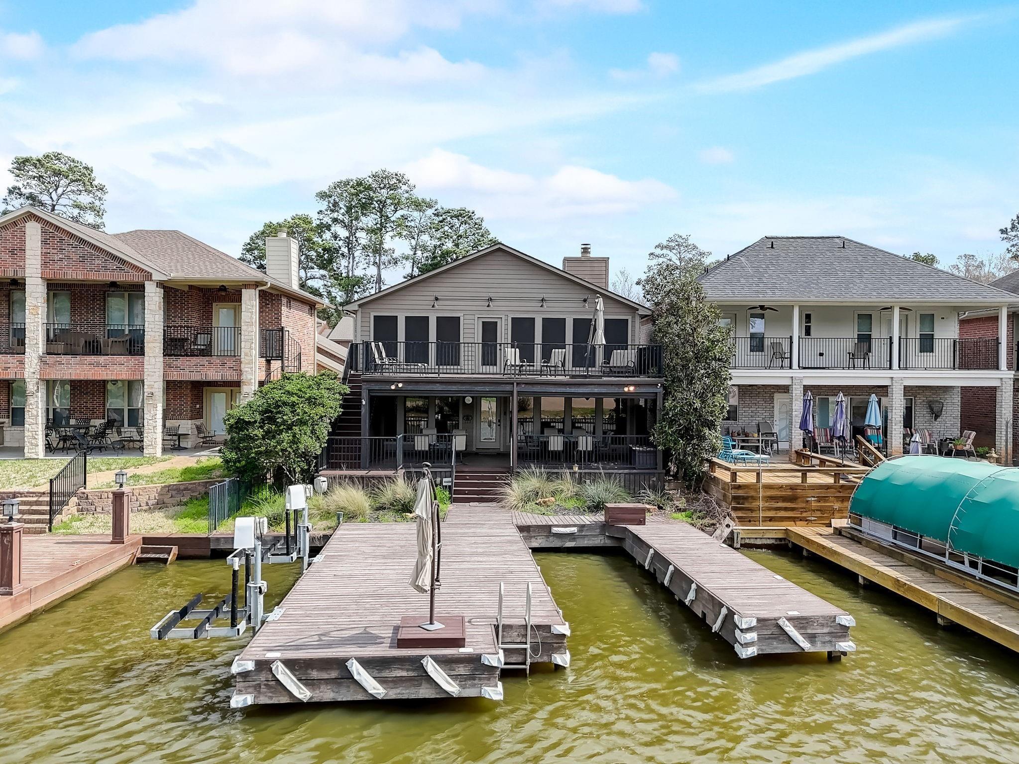Poe Dr, Montgomery, TX 77356