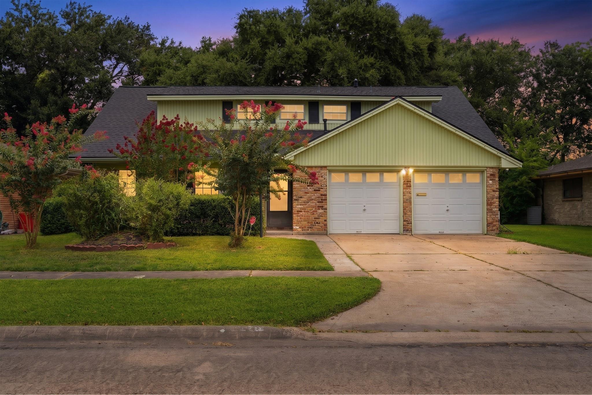 Peach Ln, Pasadena, TX 77502