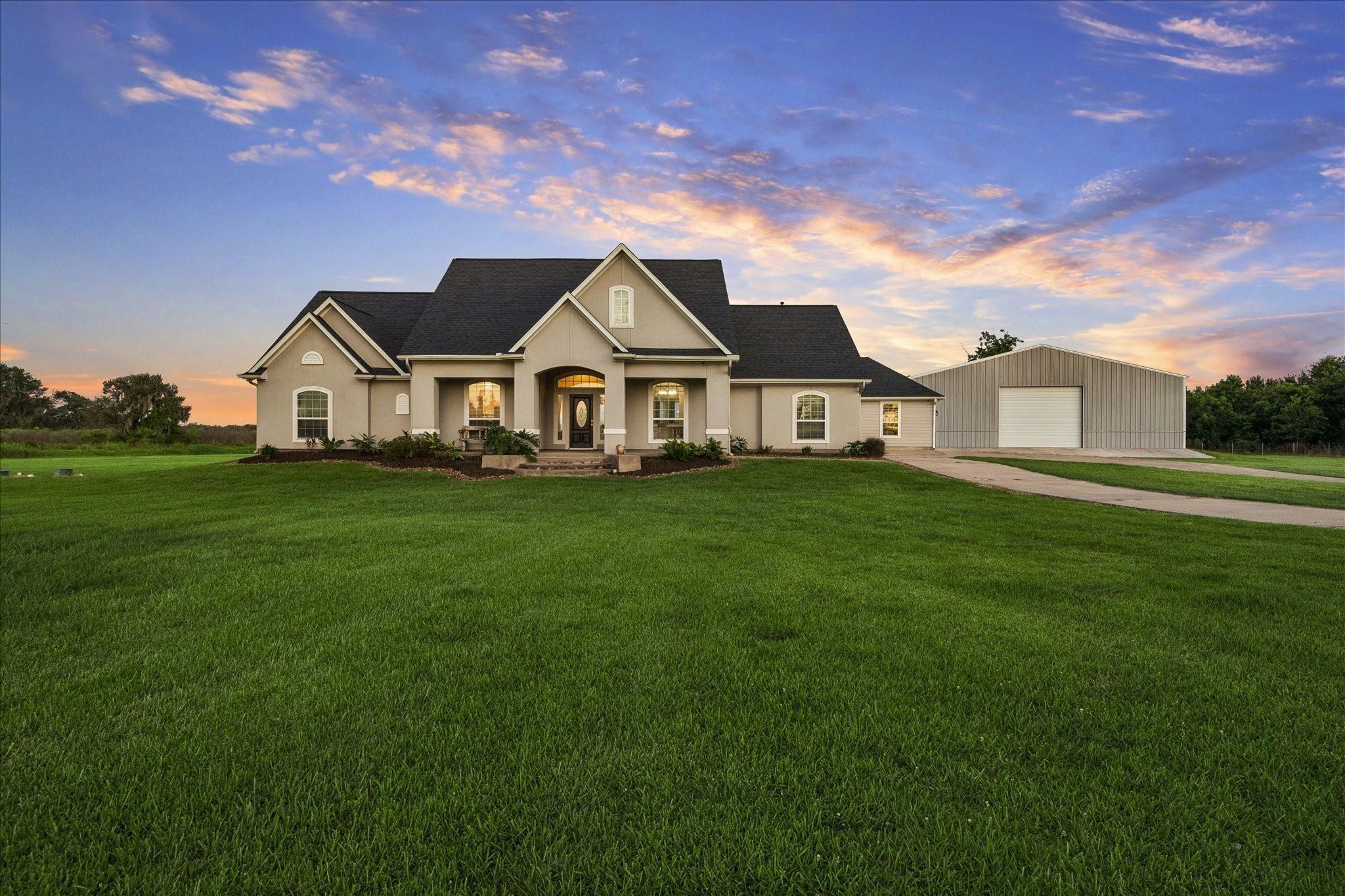 Horseshoe Ln, Rosharon, TX 77583