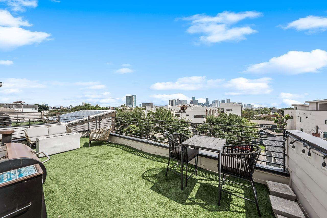 Isabella St, Houston, TX 77004