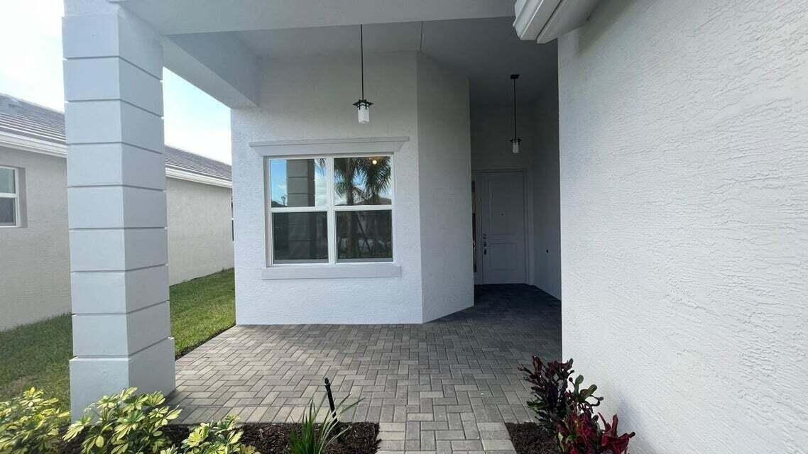 Sw River Rock Rd, Port Saint Lucie, FL 34987