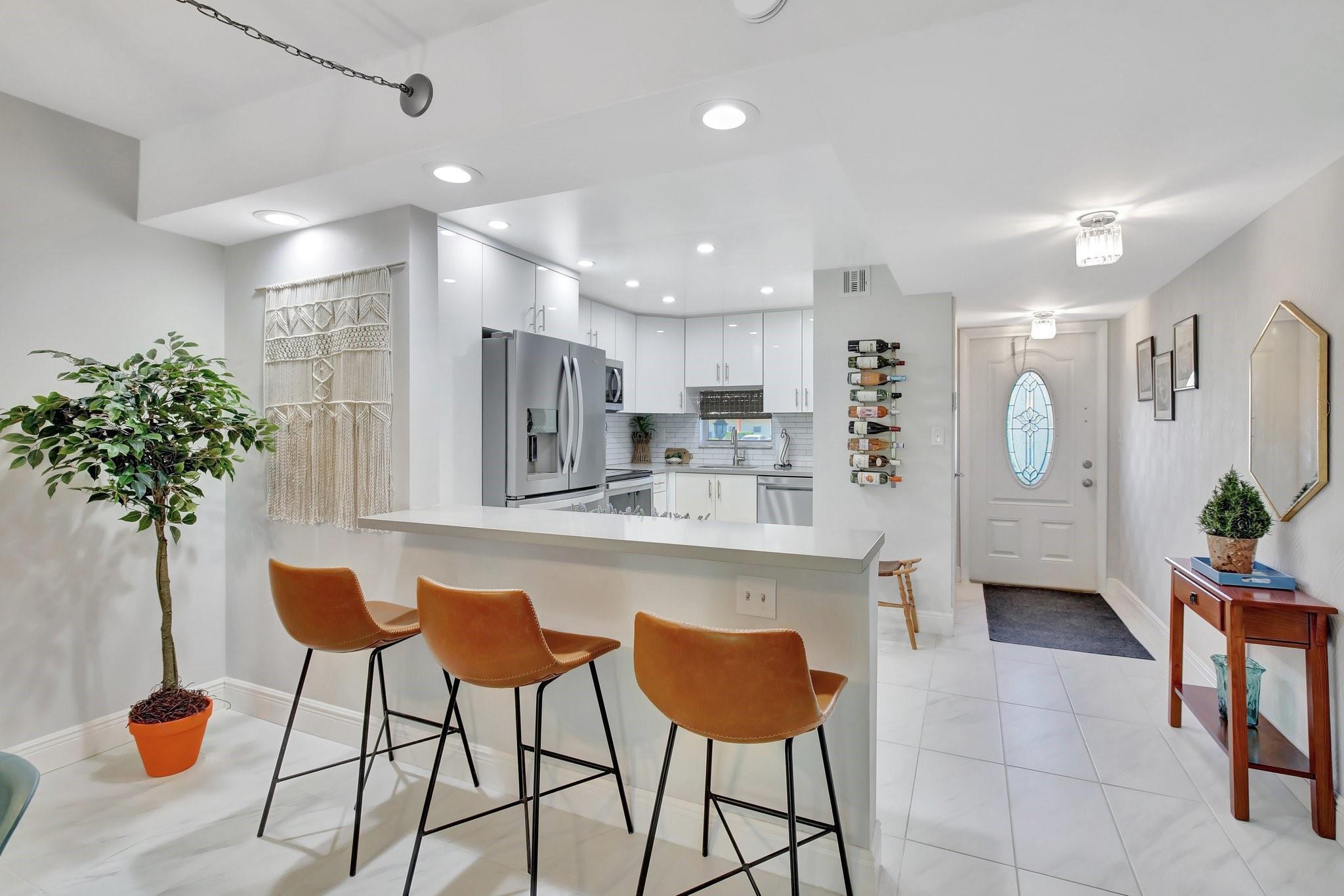 S Hollybrook Dr, Pembroke Pines, FL 33025