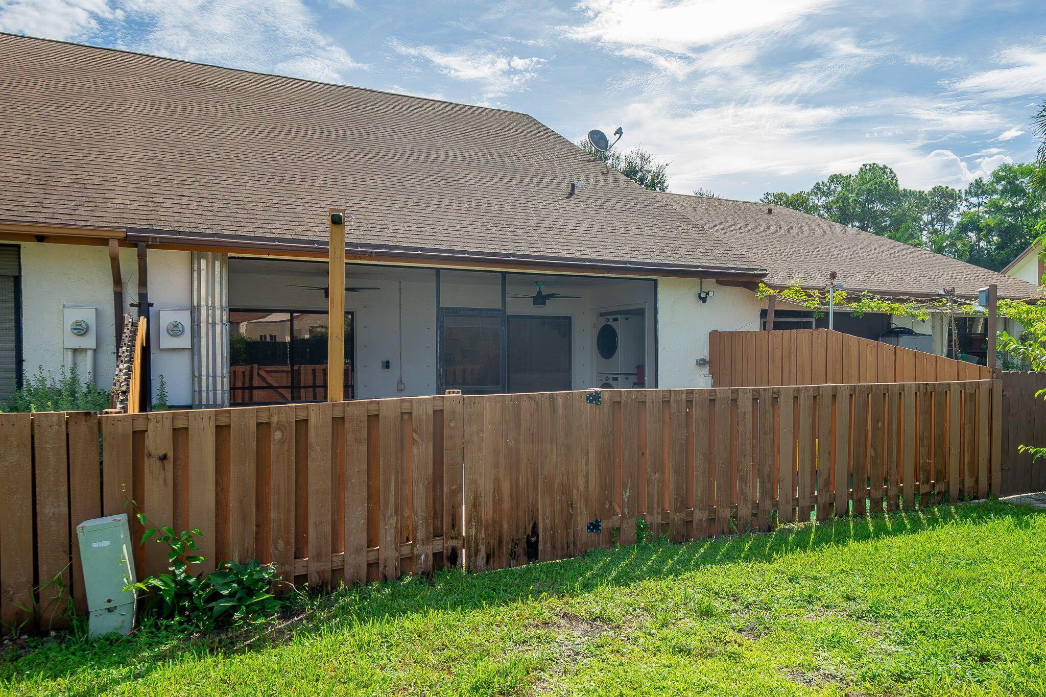 Parkside Green Dr, Greenacres, FL 33415