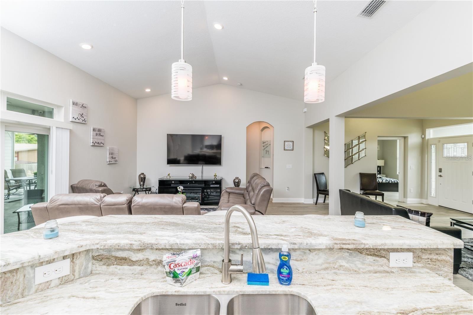 Little River Dr, Tampa, FL 33615