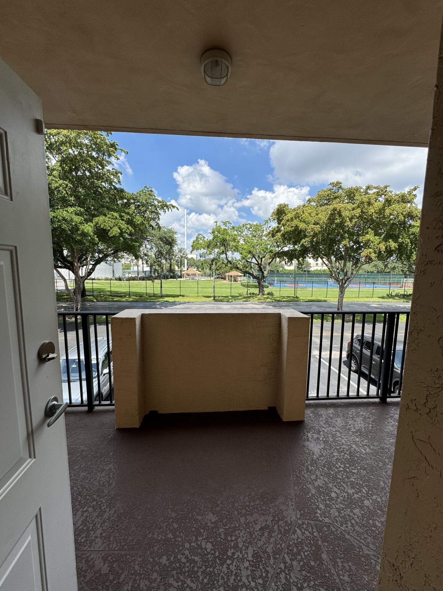 Coral Lake Dr, Margate, FL 33063