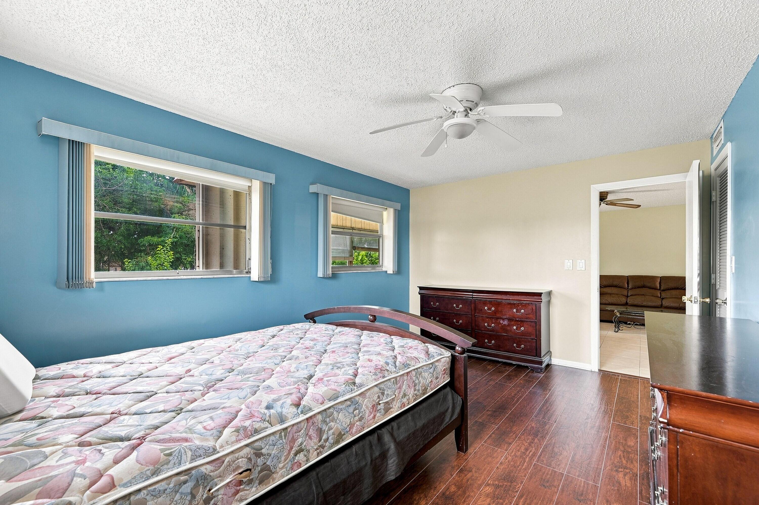 Sw 3rd St, Boca Raton, FL 33428