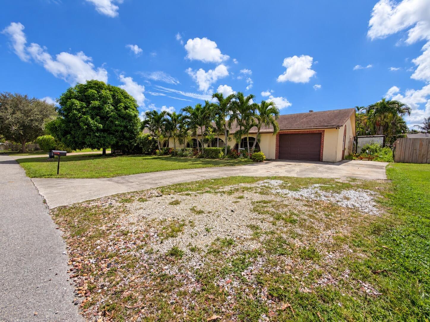 Artesian Dr, Lake Worth, FL 33462