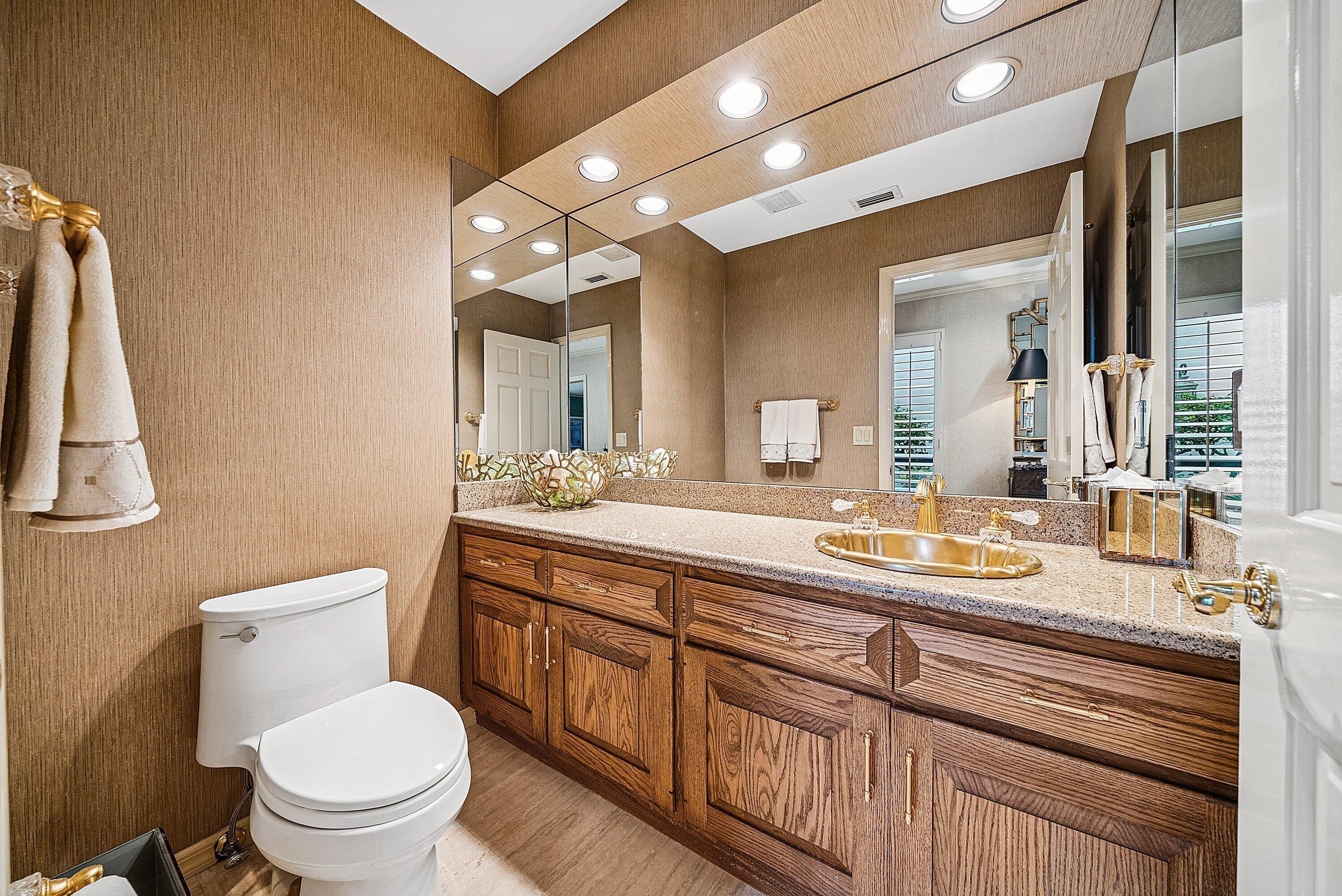 N Ocean Blvd, Ocean Ridge, FL 33435