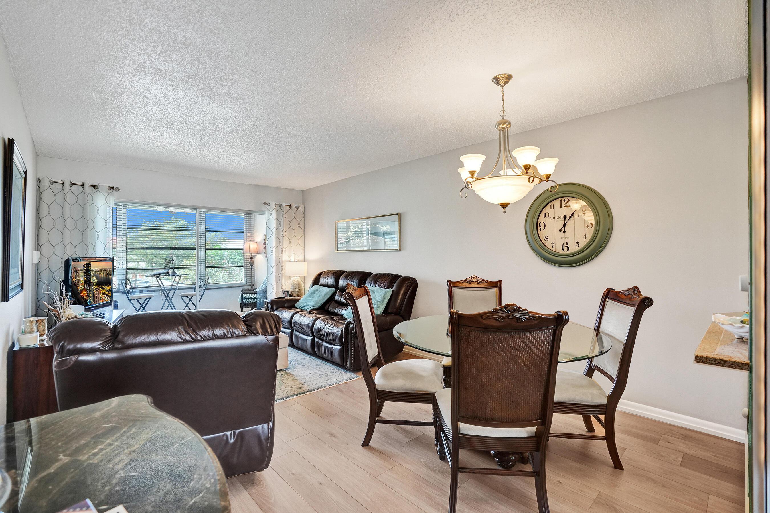 E Sunrise Lakes Dr, Sunrise, FL 33322