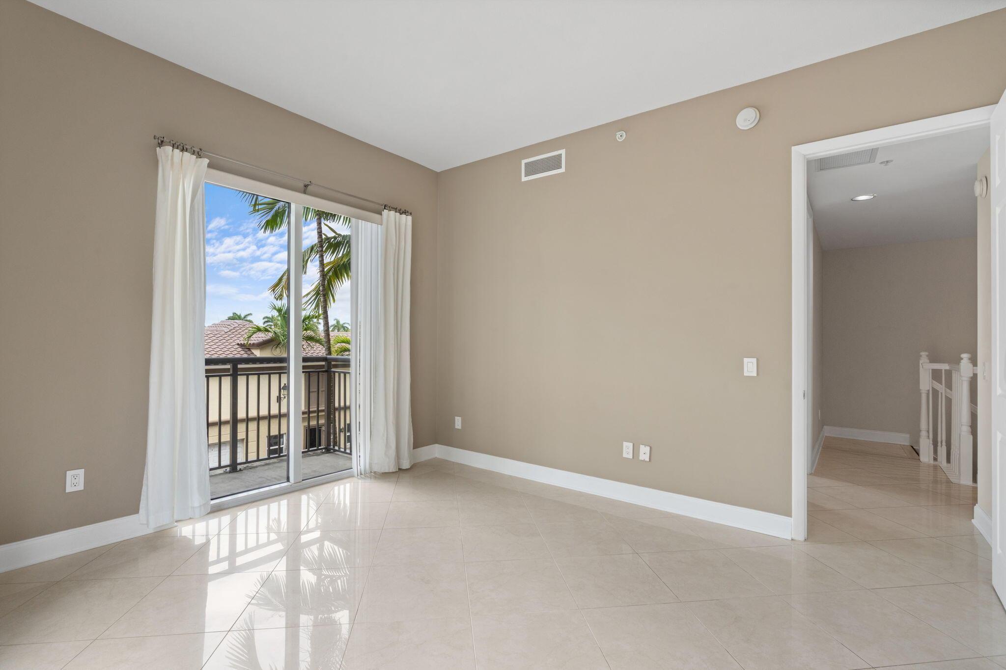 Ne 14th Ave, Wilton Manors, FL 33334