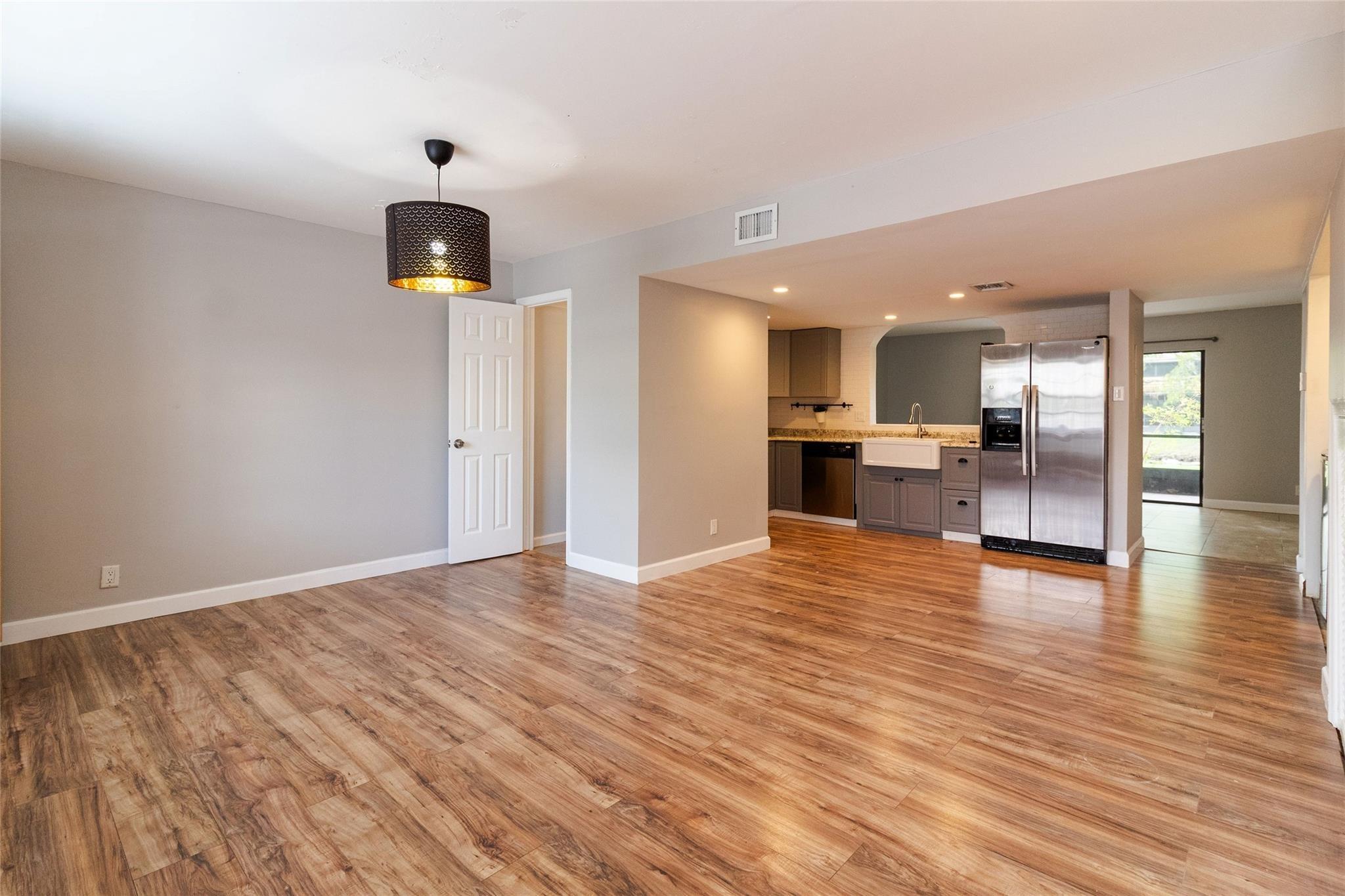 Nw 42nd St, Sunrise, FL 33351