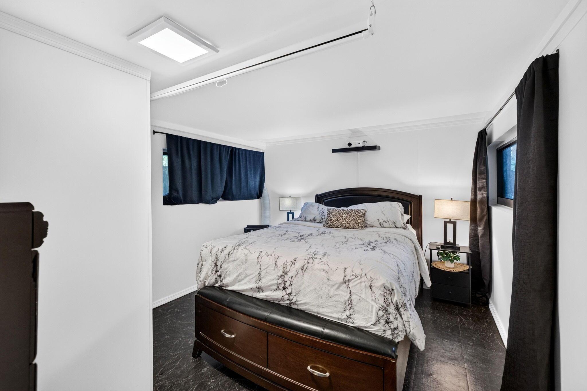 Ne 16th Pl, Fort Lauderdale, FL 33305