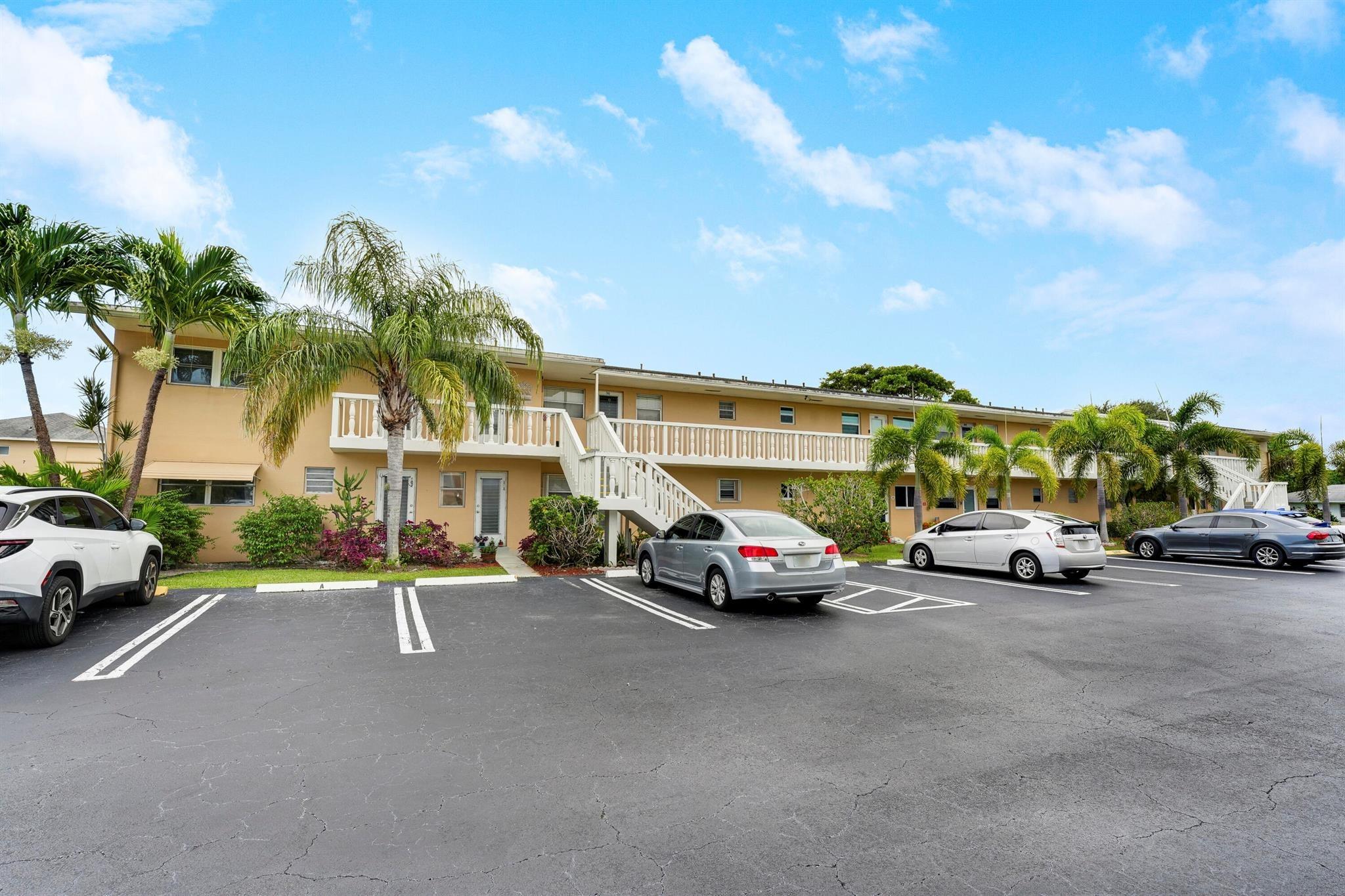 Ne 1st Way, Boynton Beach, FL 33435