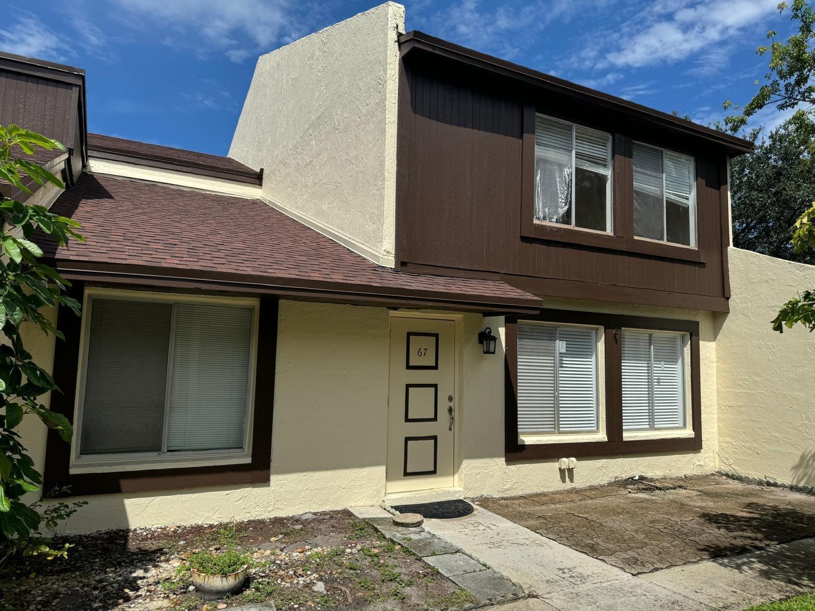 Bosque Ln, West Palm Beach, FL 33415