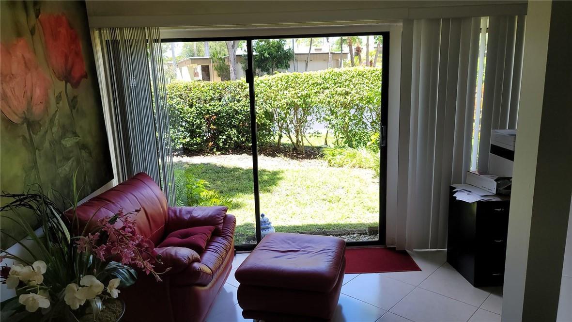 Burning Wood Dr, Boca Raton, FL 33433