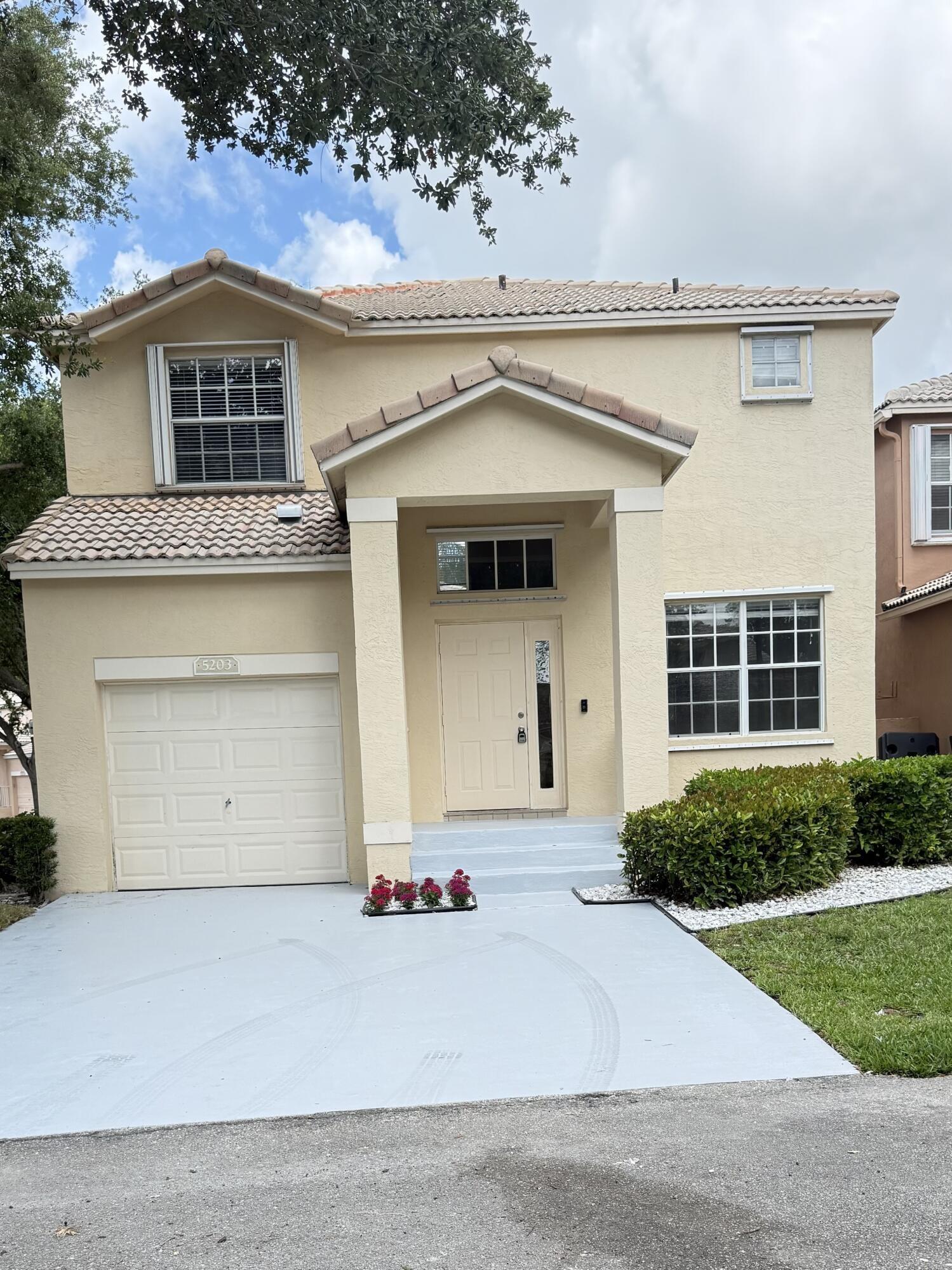 Eagle Cay Pl, Coconut Creek, FL 33073