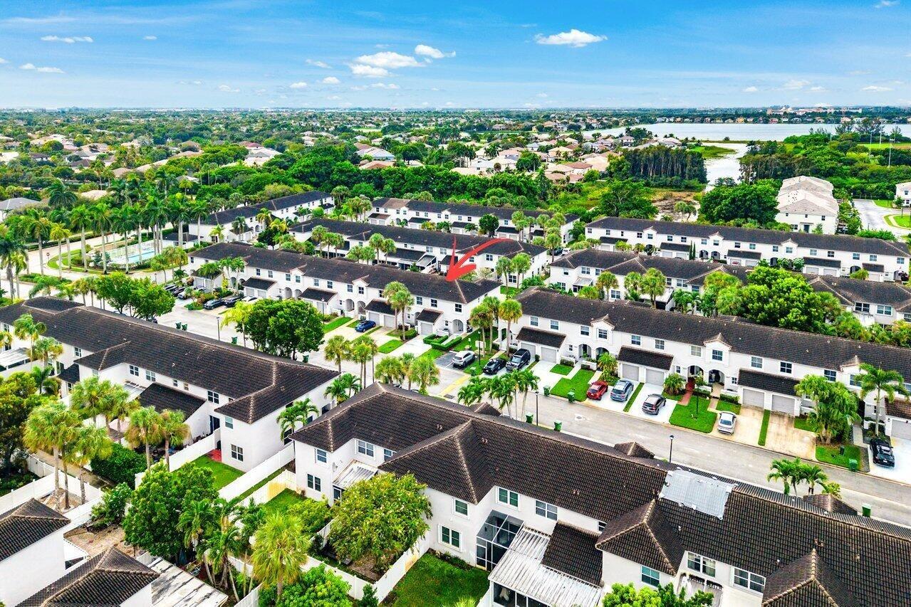 Sw 1st Pl, Pembroke Pines, FL 33027