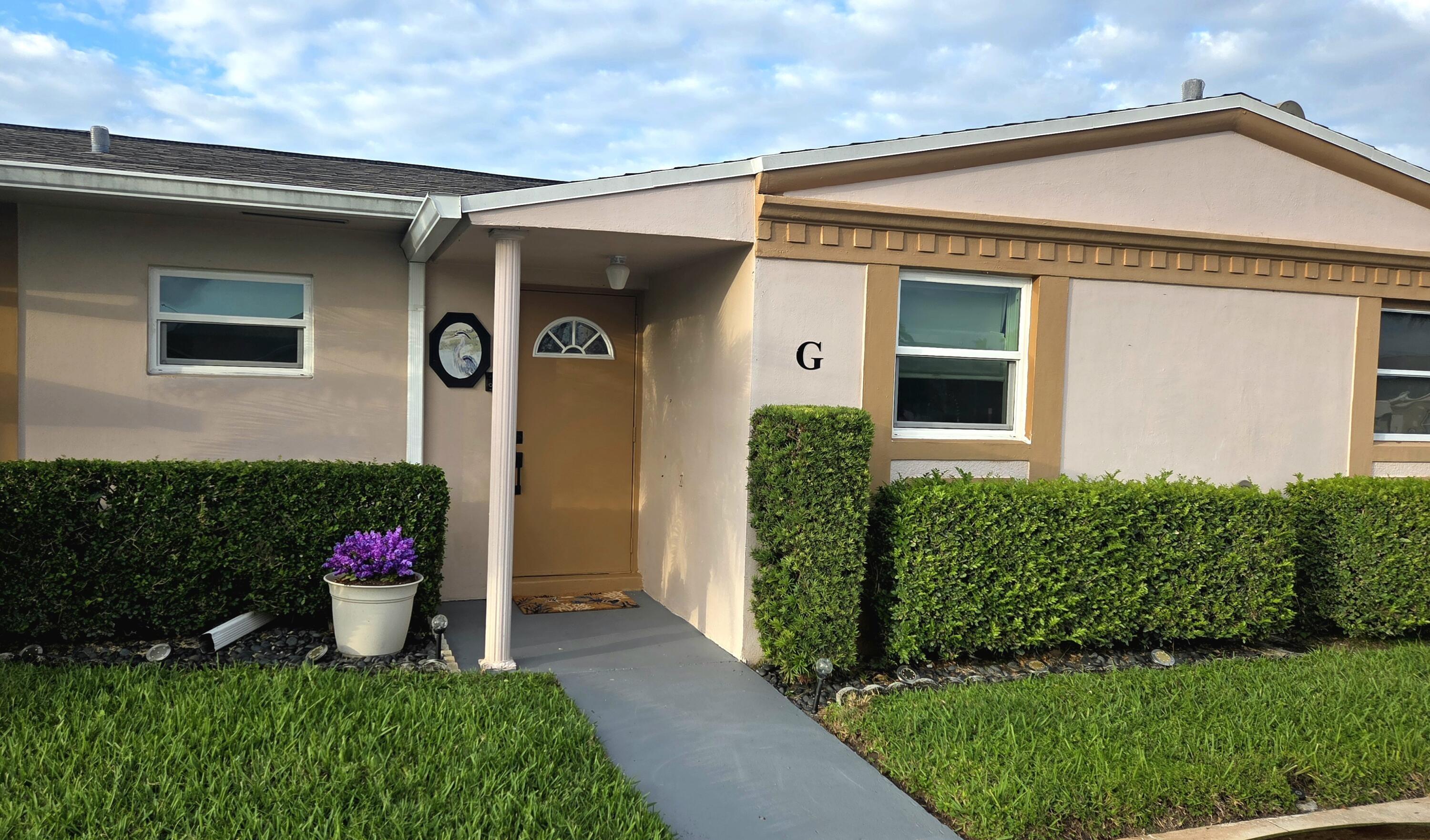 Dudley Dr E, West Palm Beach, FL 33415
