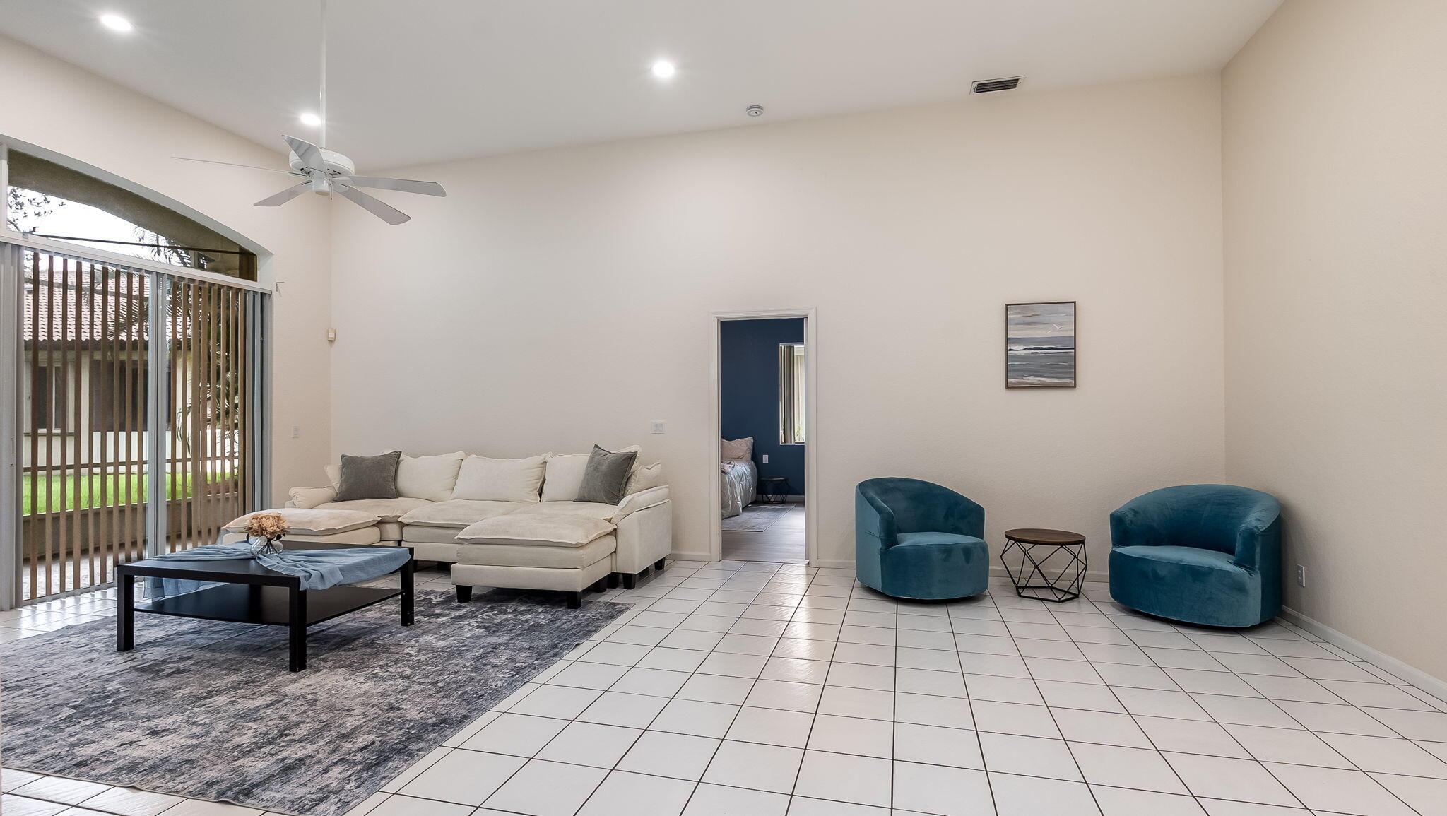 Nw 75th Pl, Tamarac, FL 33321