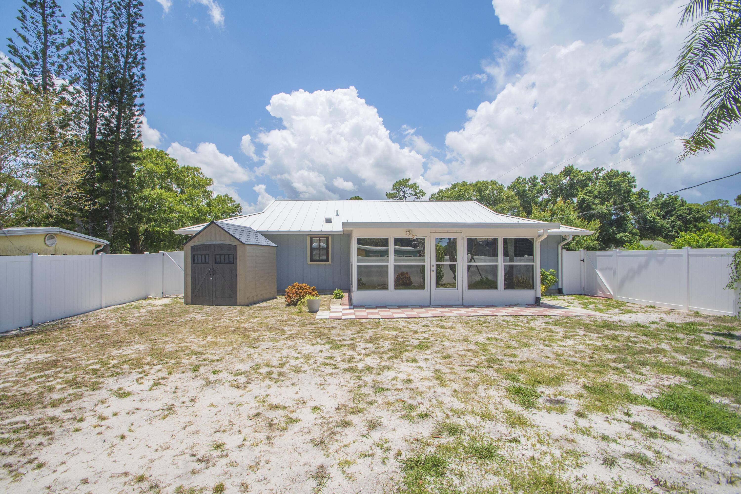 58th Ct, Vero Beach, FL 32967