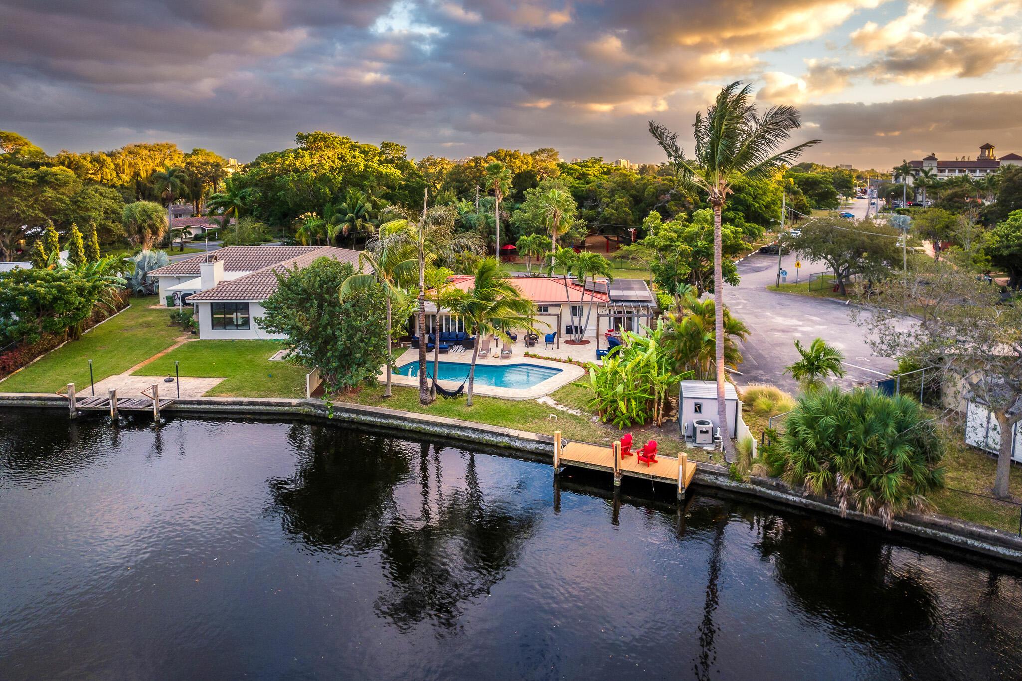 Ne 14th Ave, Wilton Manors, FL 33334