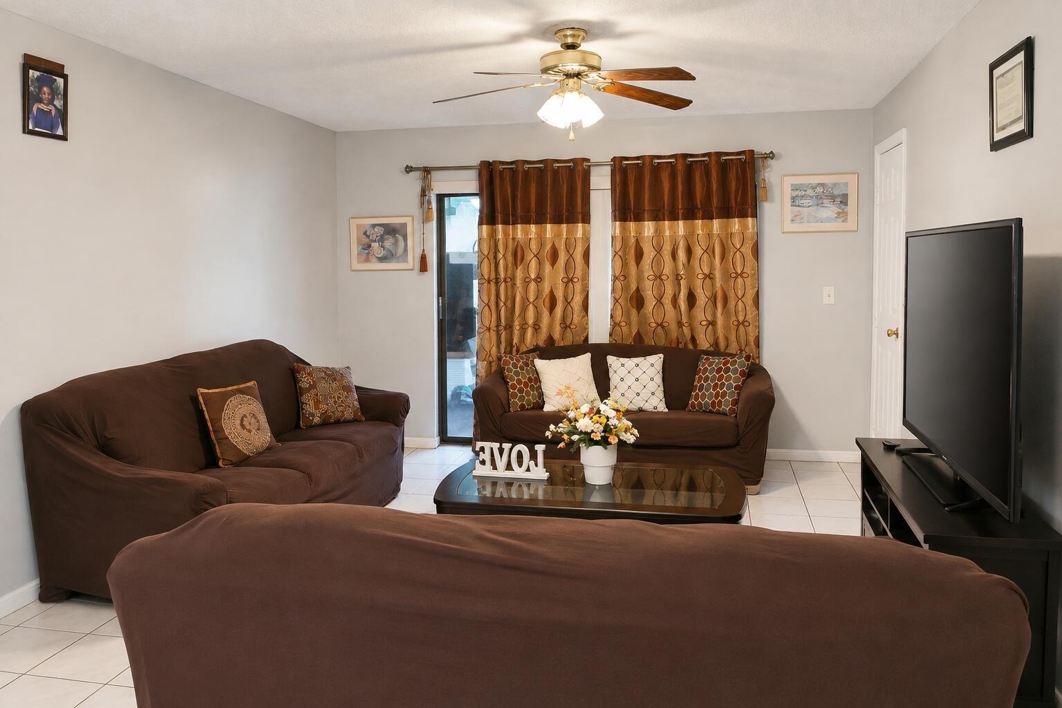Pineapple Tree Dr, Boynton Beach, FL 33436