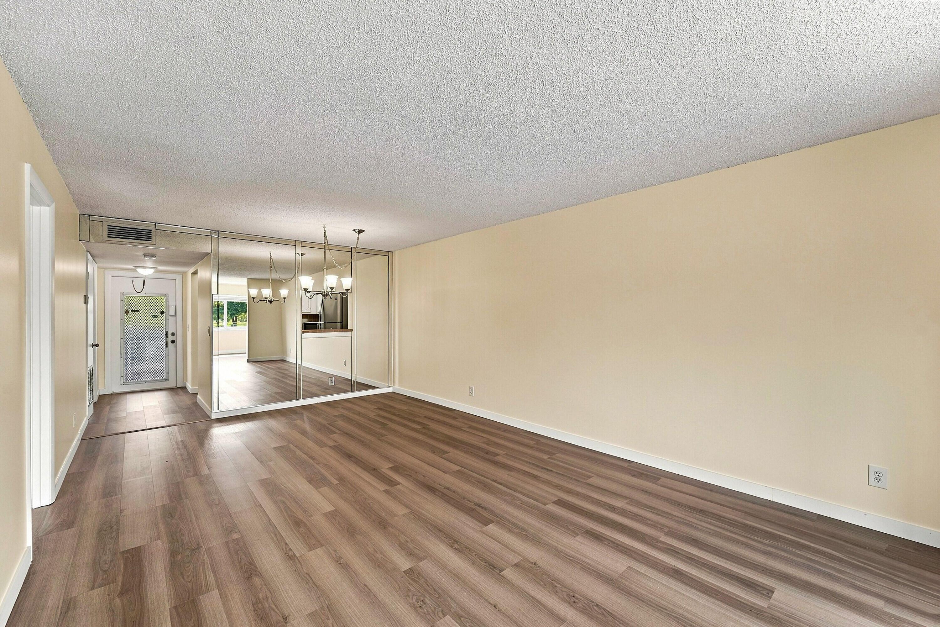 Sunrise Lakes Blvd, Sunrise, FL 33322