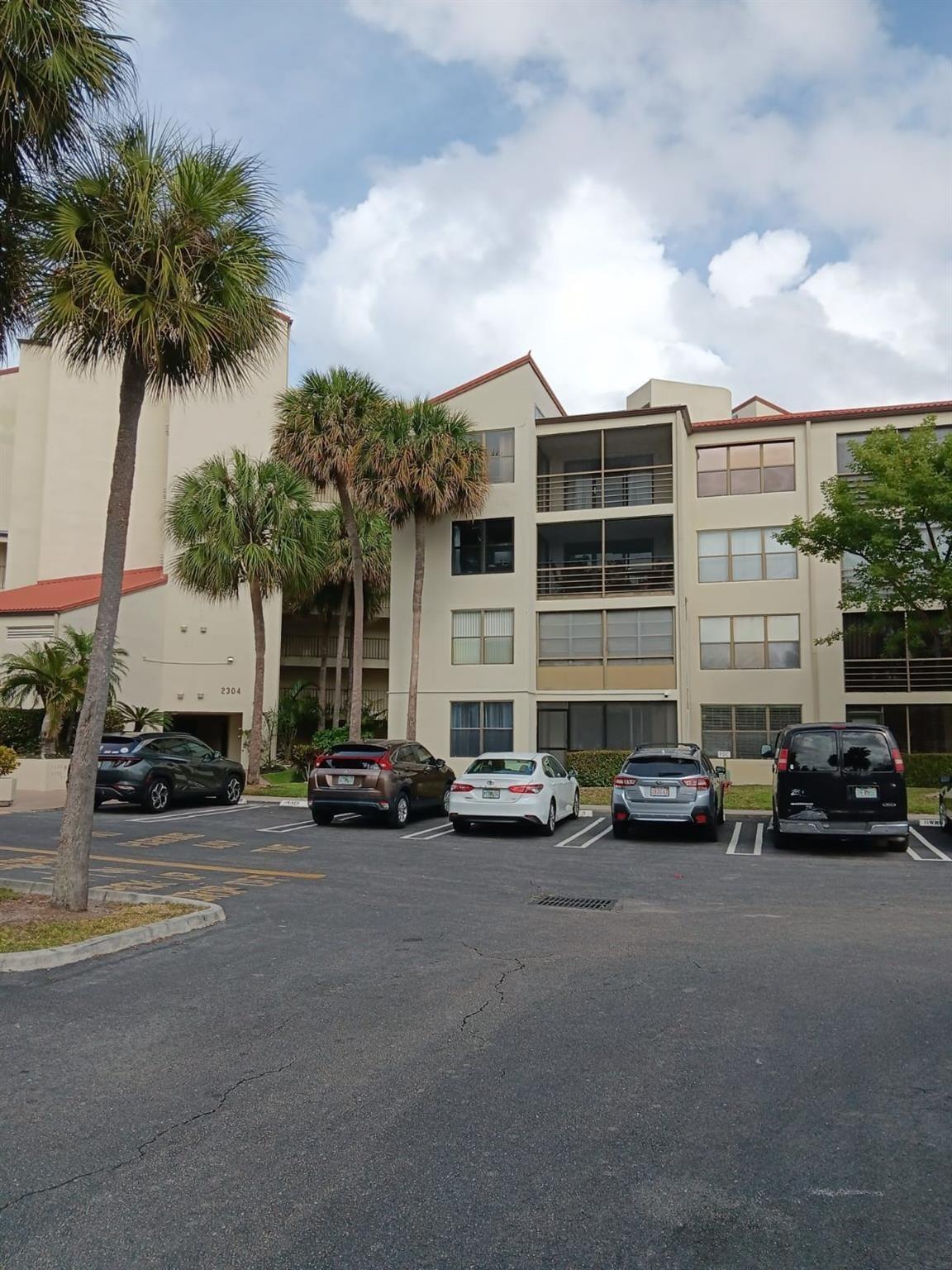 S Cypress Bend Dr, Pompano Beach, FL 33069