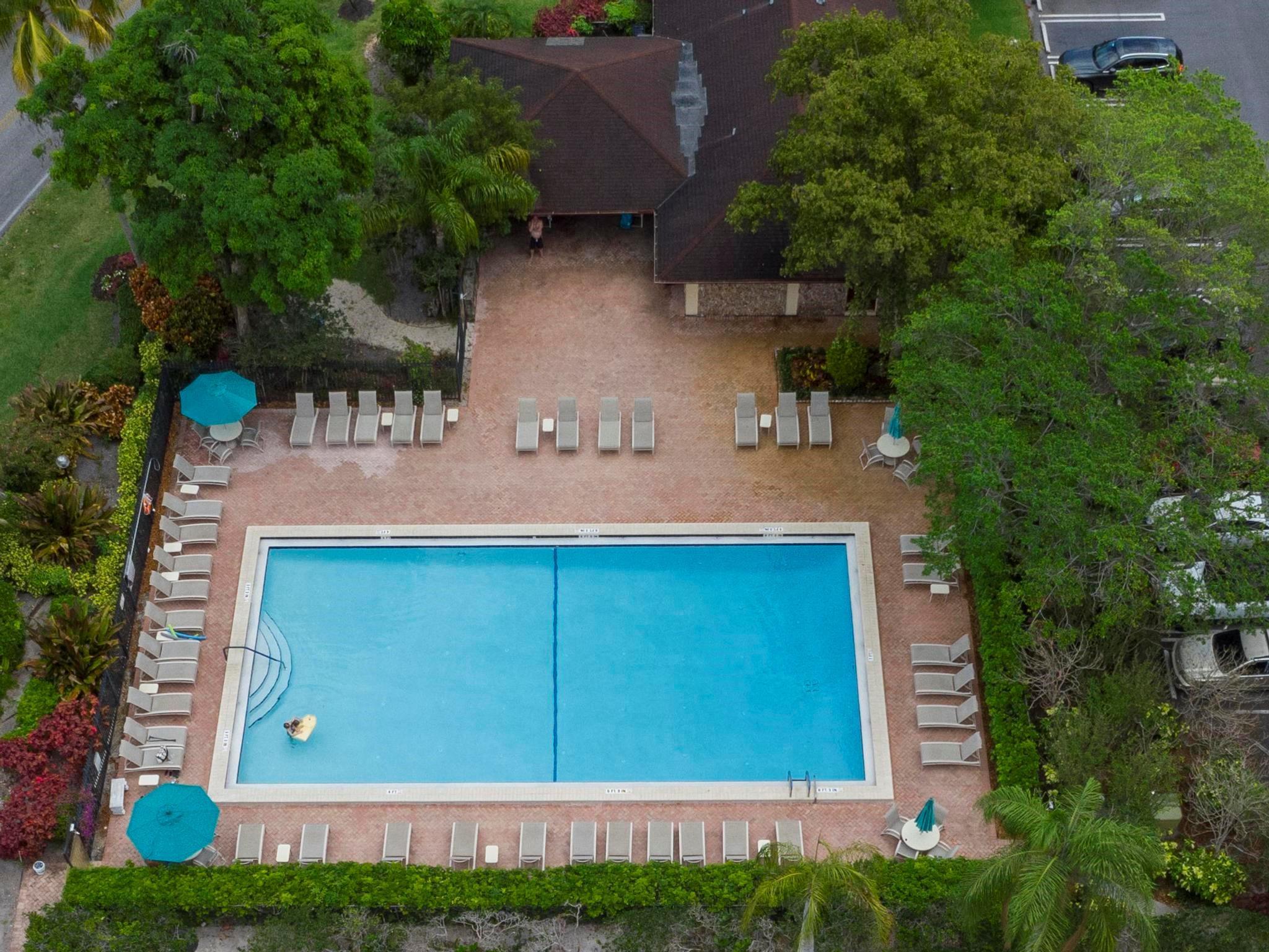 N Palm Aire Dr, Pompano Beach, FL 33069