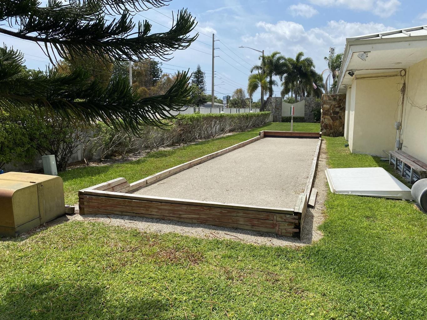 Pine Point Dr, Boynton Beach, FL 33435
