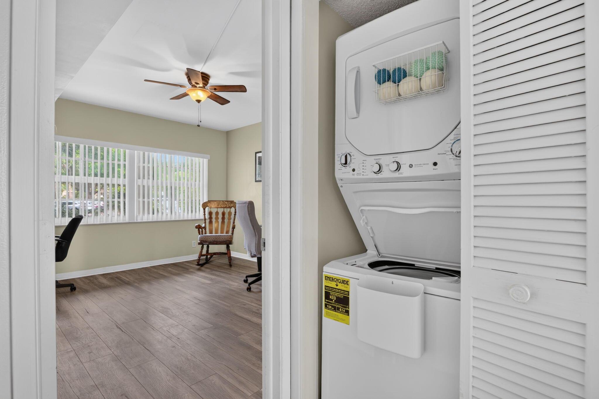 Oaks Clubhouse Dr, Pompano Beach, FL 33069