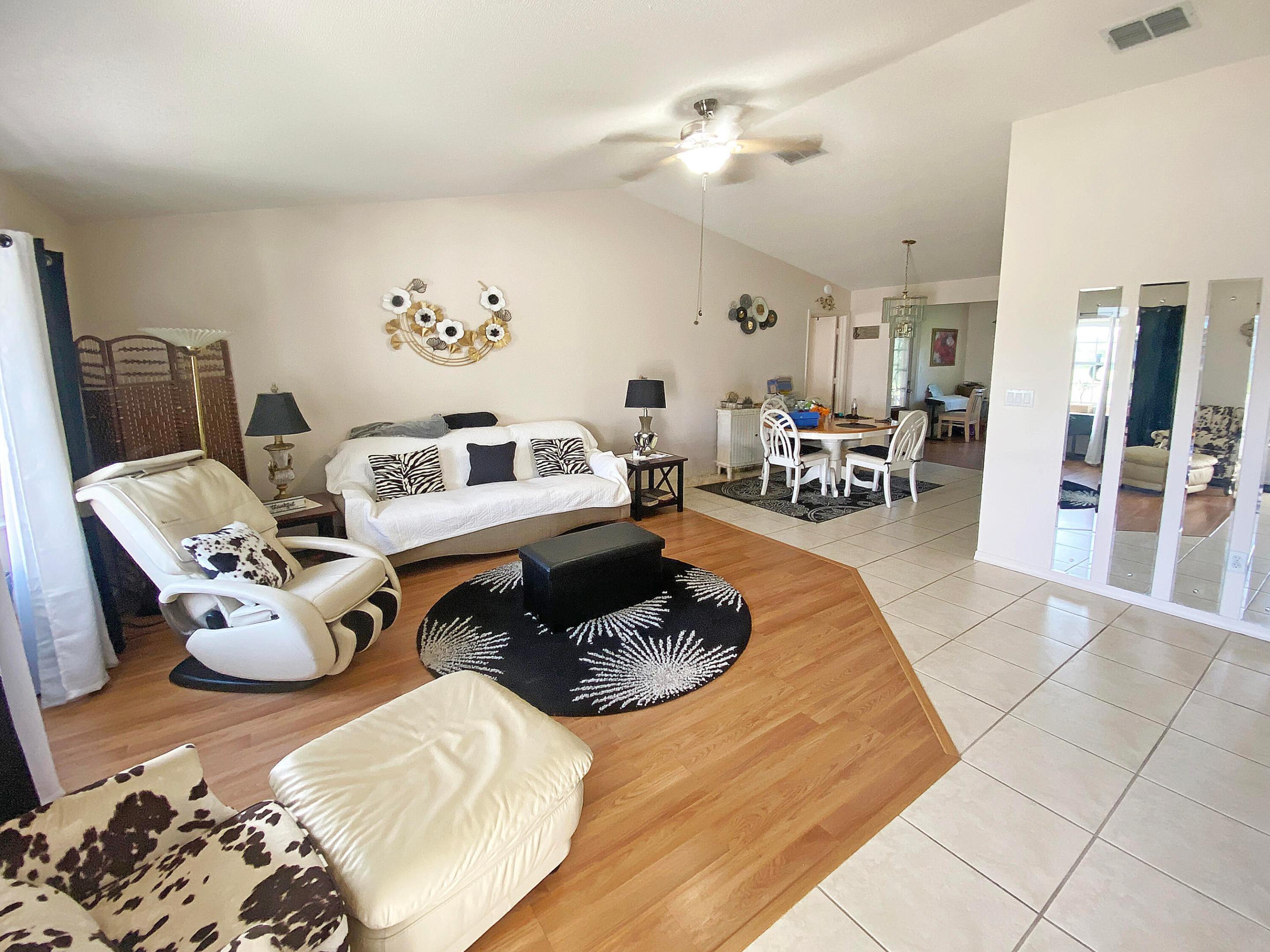 Vantage Cir, Sebring, FL 33872