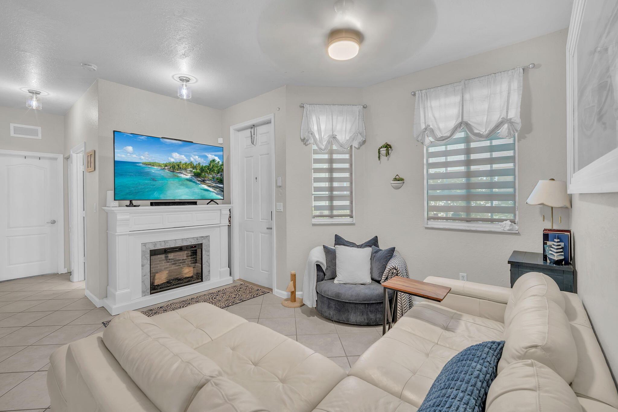 Nw 13th Ct, Miami, FL 33169