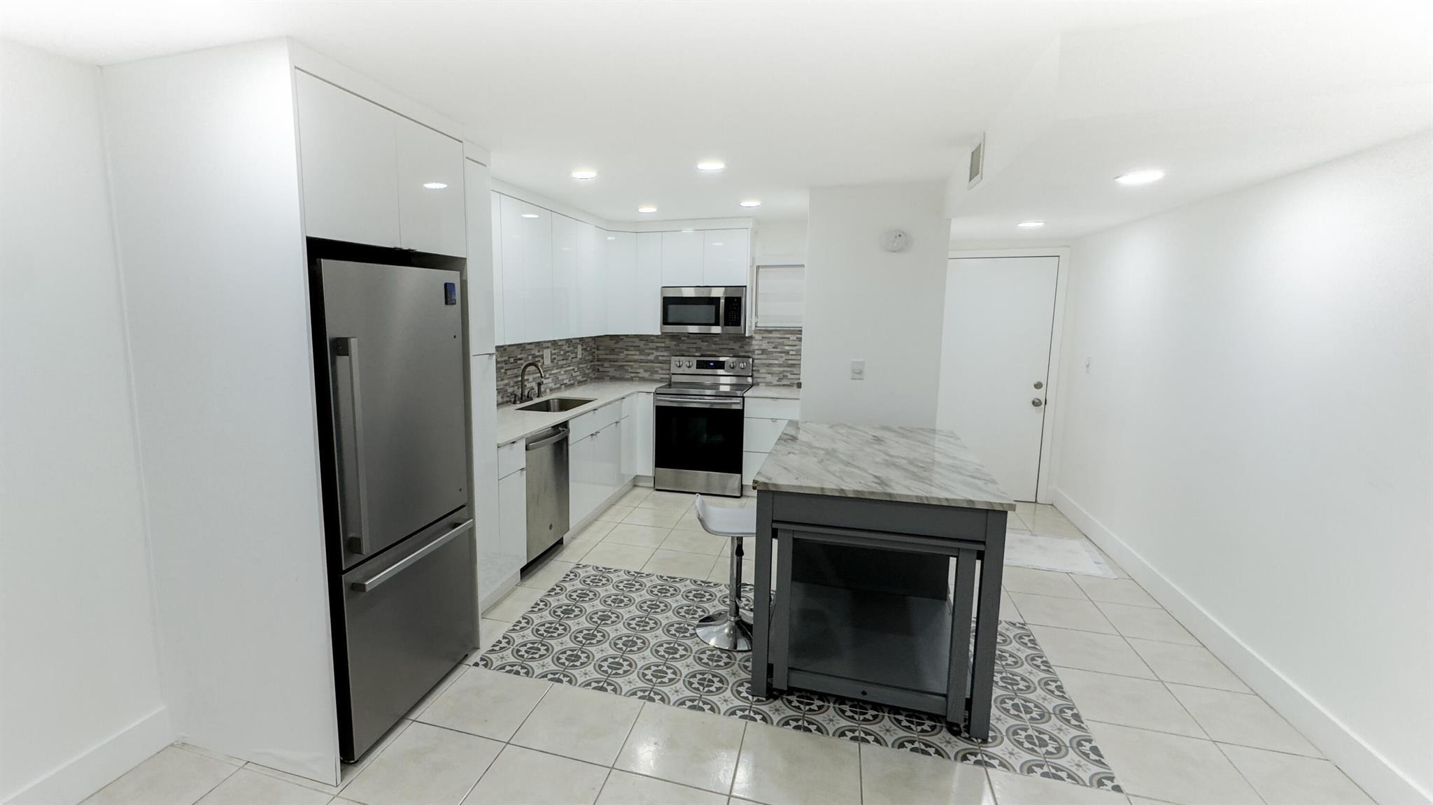 W 56th St, Hialeah, FL 33012