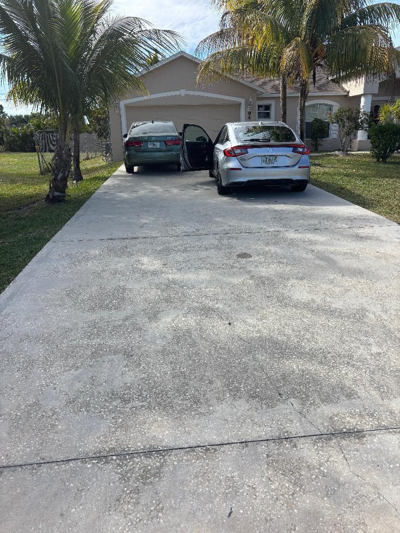 Sw Del Rio Blvd, Port Saint Lucie, FL 34953