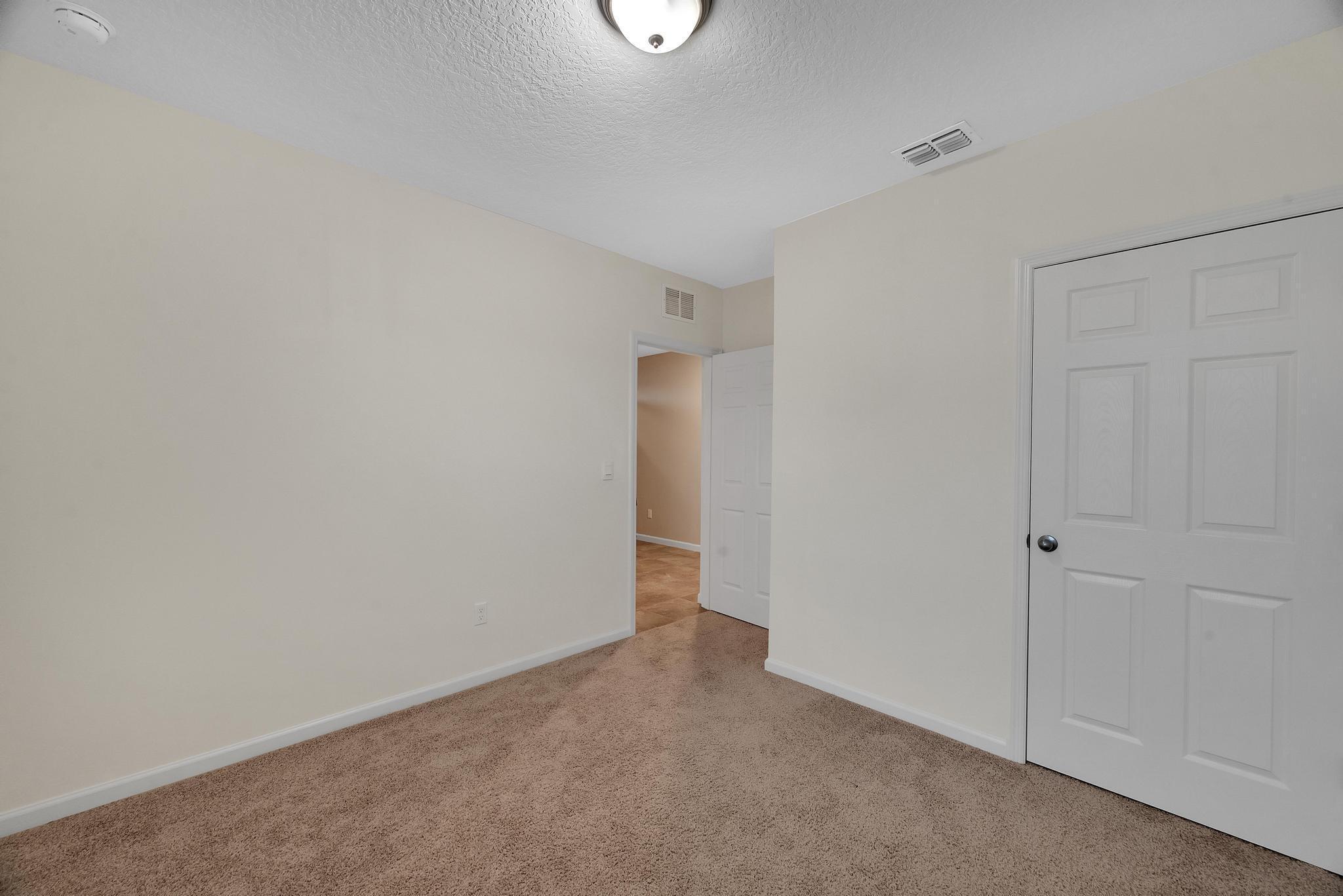 Se Rock Springs Dr, Port Saint Lucie, FL 34952