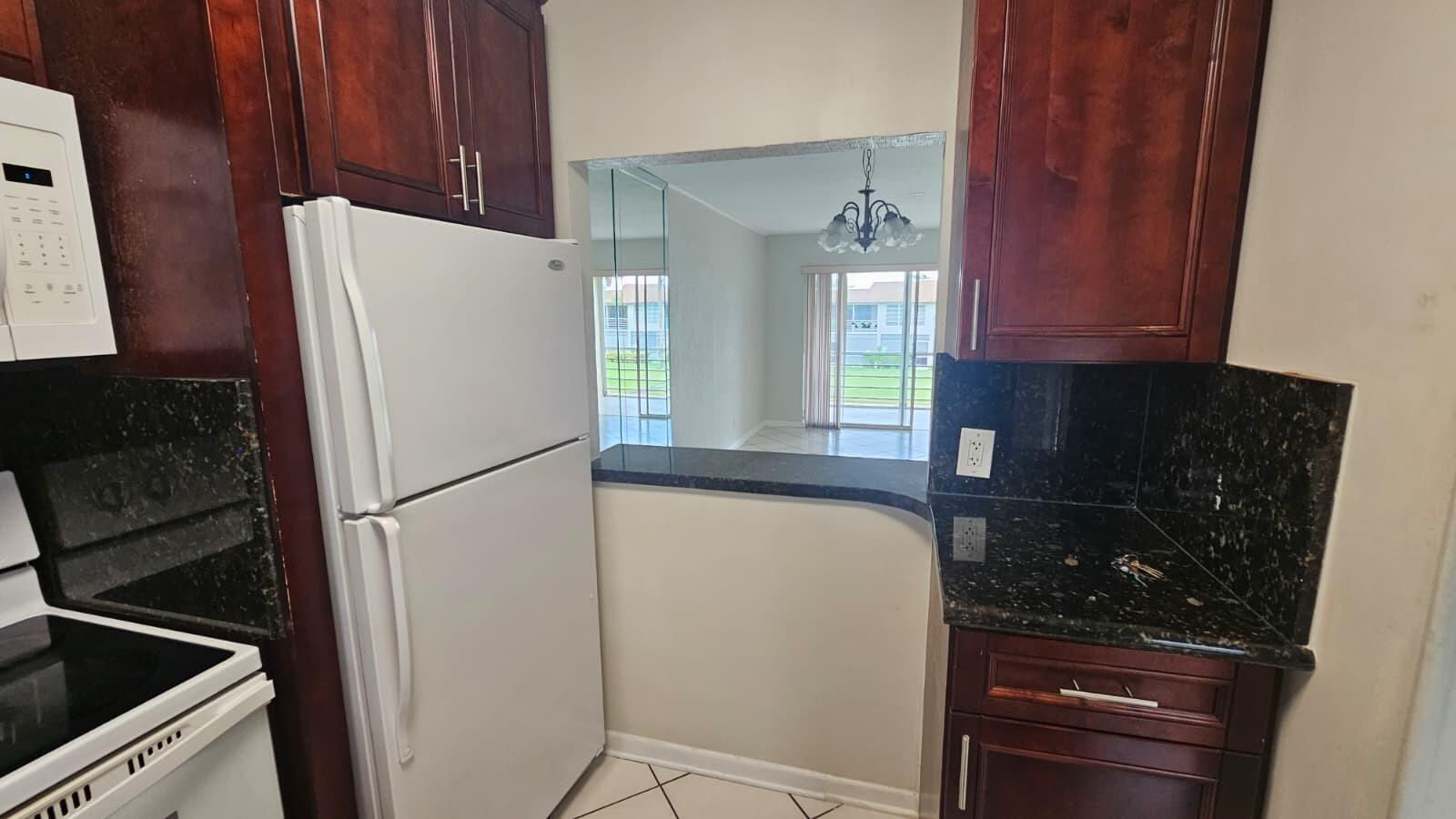 Sandalfoot Blvd, Boca Raton, FL 33428