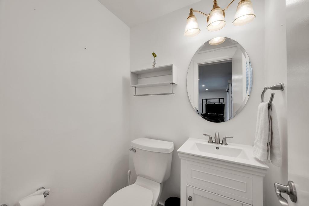 Ne 35th St, Oakland Park, FL 33334