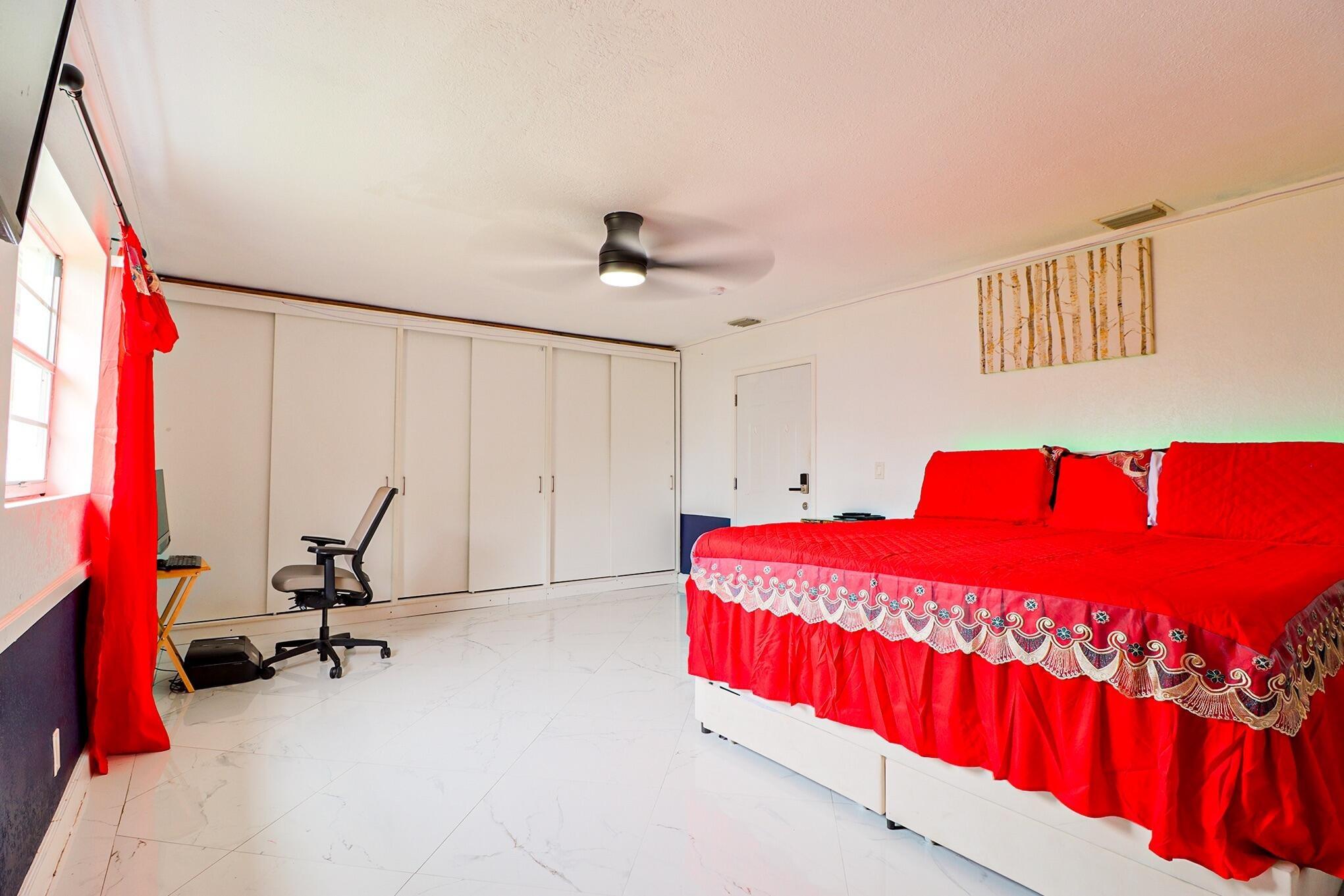 Ne 6th Ave, Boynton Beach, FL 33435