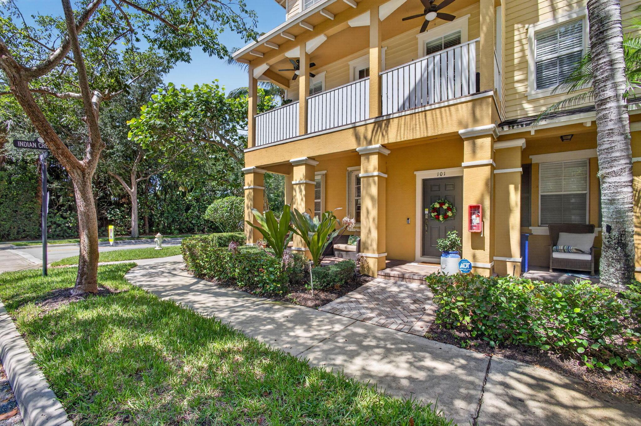 W Royal Palm Cir, Jupiter, FL 33458