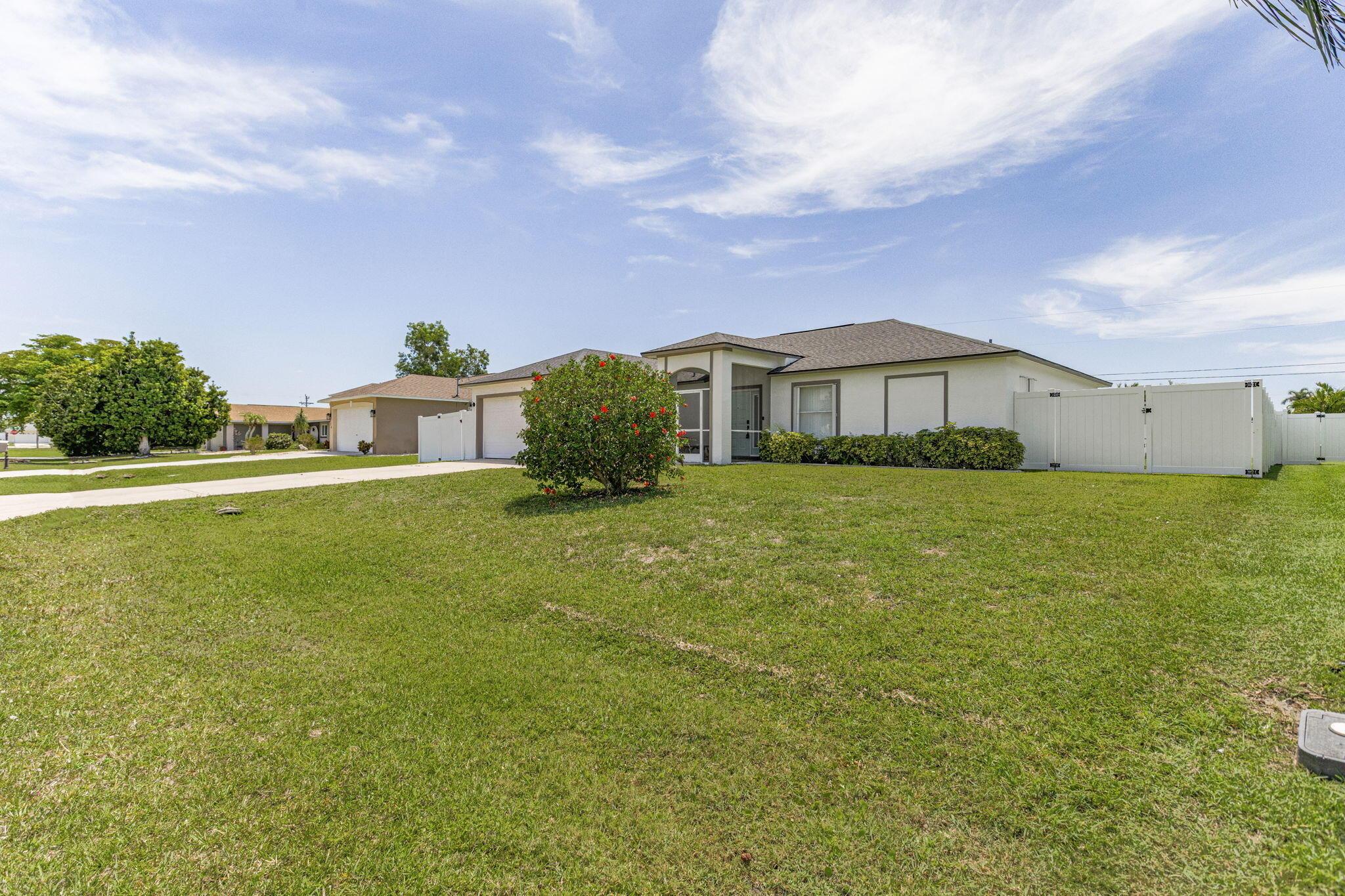 Se 21st Ln, Cape Coral, FL 33990