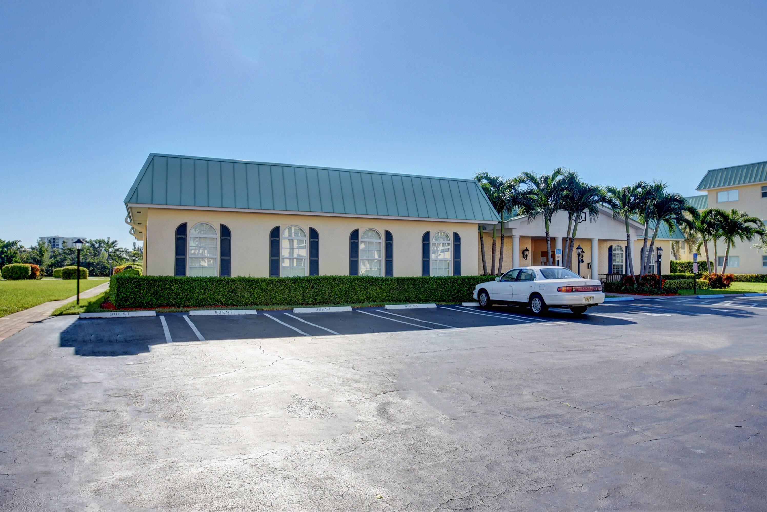 Colonial Club Dr, Boynton Beach, FL 33435