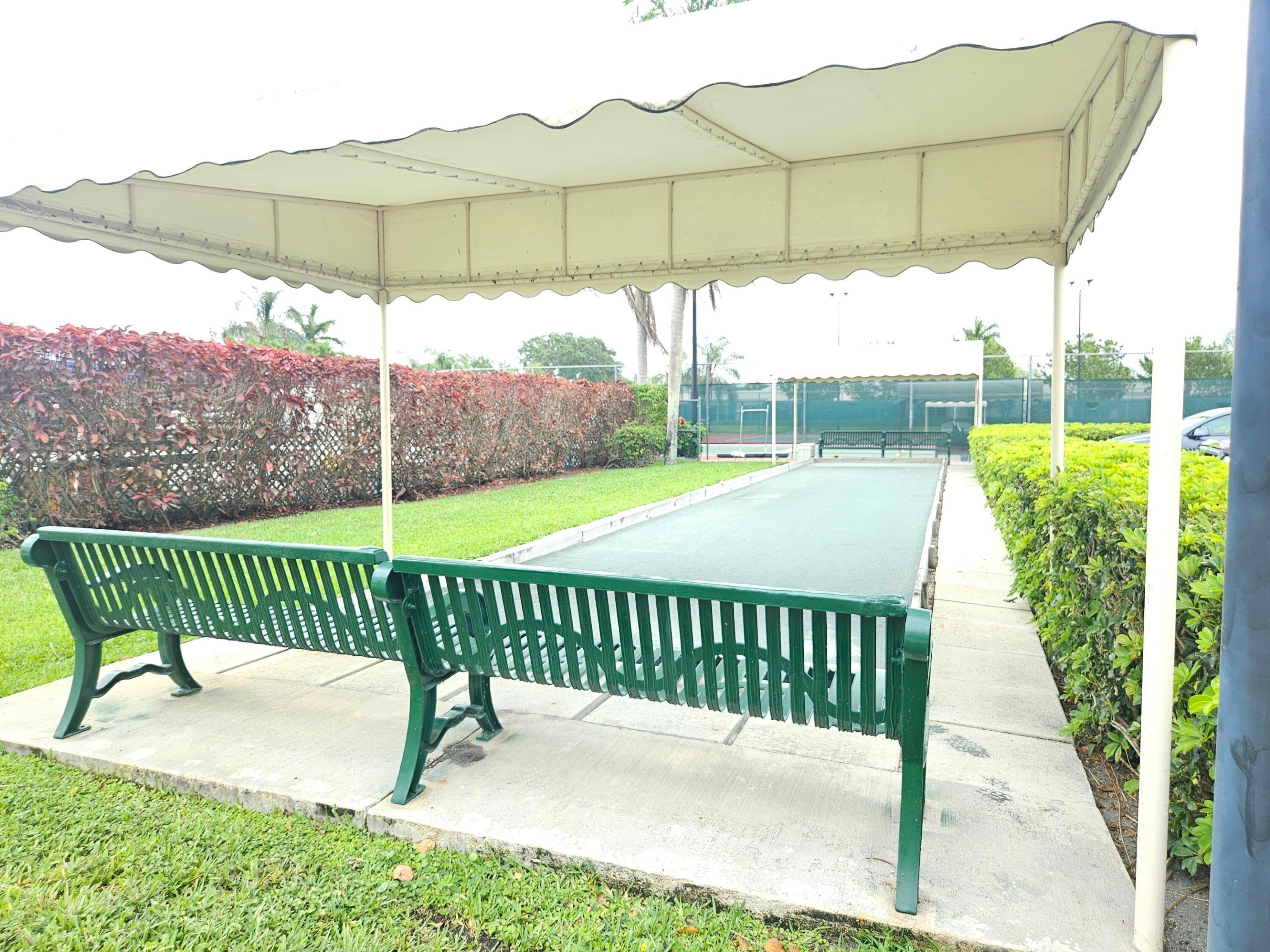Stewart Cir, Boca Raton, FL 33496