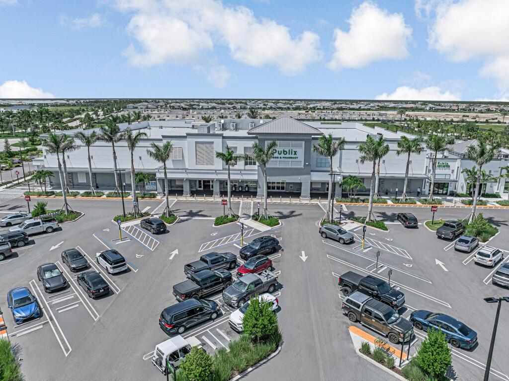 Coral Isles Cir, Palm Beach Gardens, FL 33412